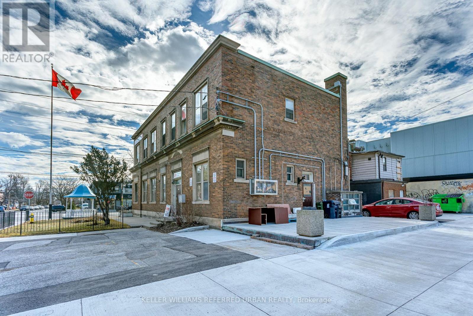Ground - 2974 Lake Shore Boulevard W, Toronto, Ontario  M8V 1J9 - Photo 23 - W12057361