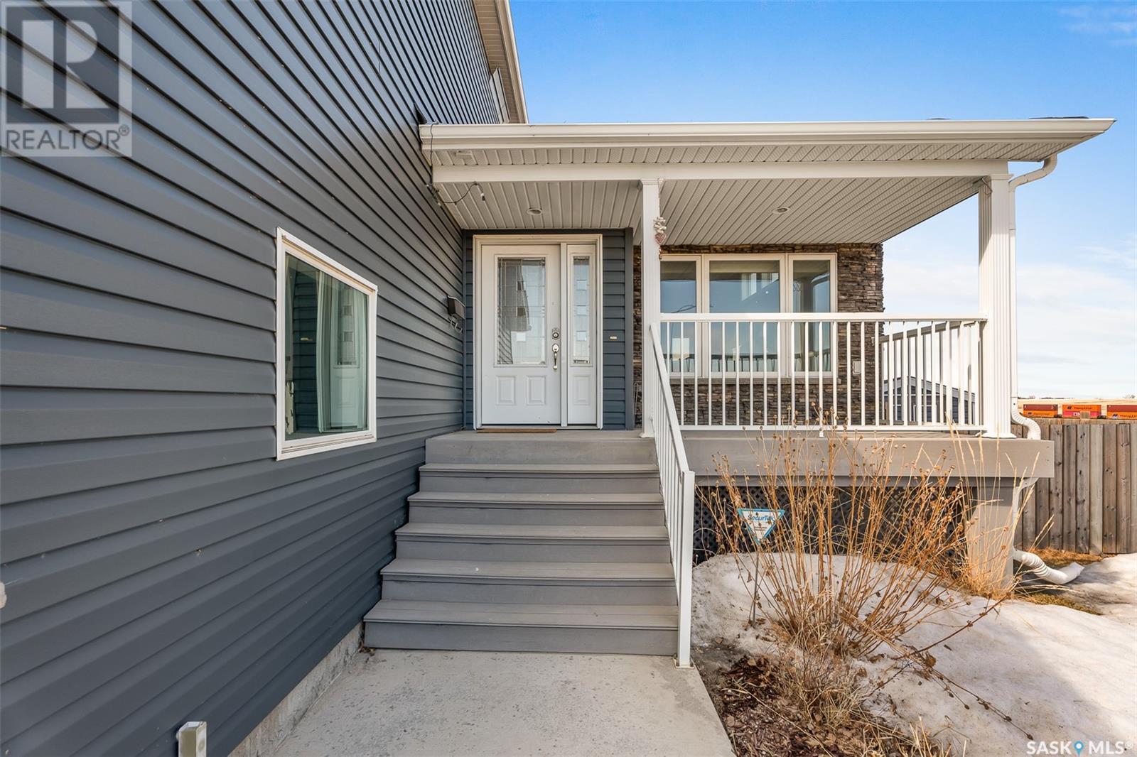 Property at 26 Belmont CRESCENT image 3