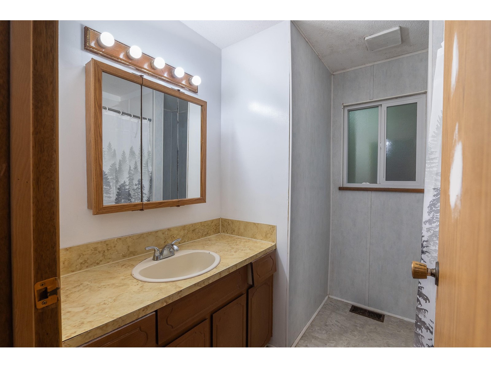 8061 Caribou Street, Mission, British Columbia  V2V 5R1 - Photo 19 - R2984008