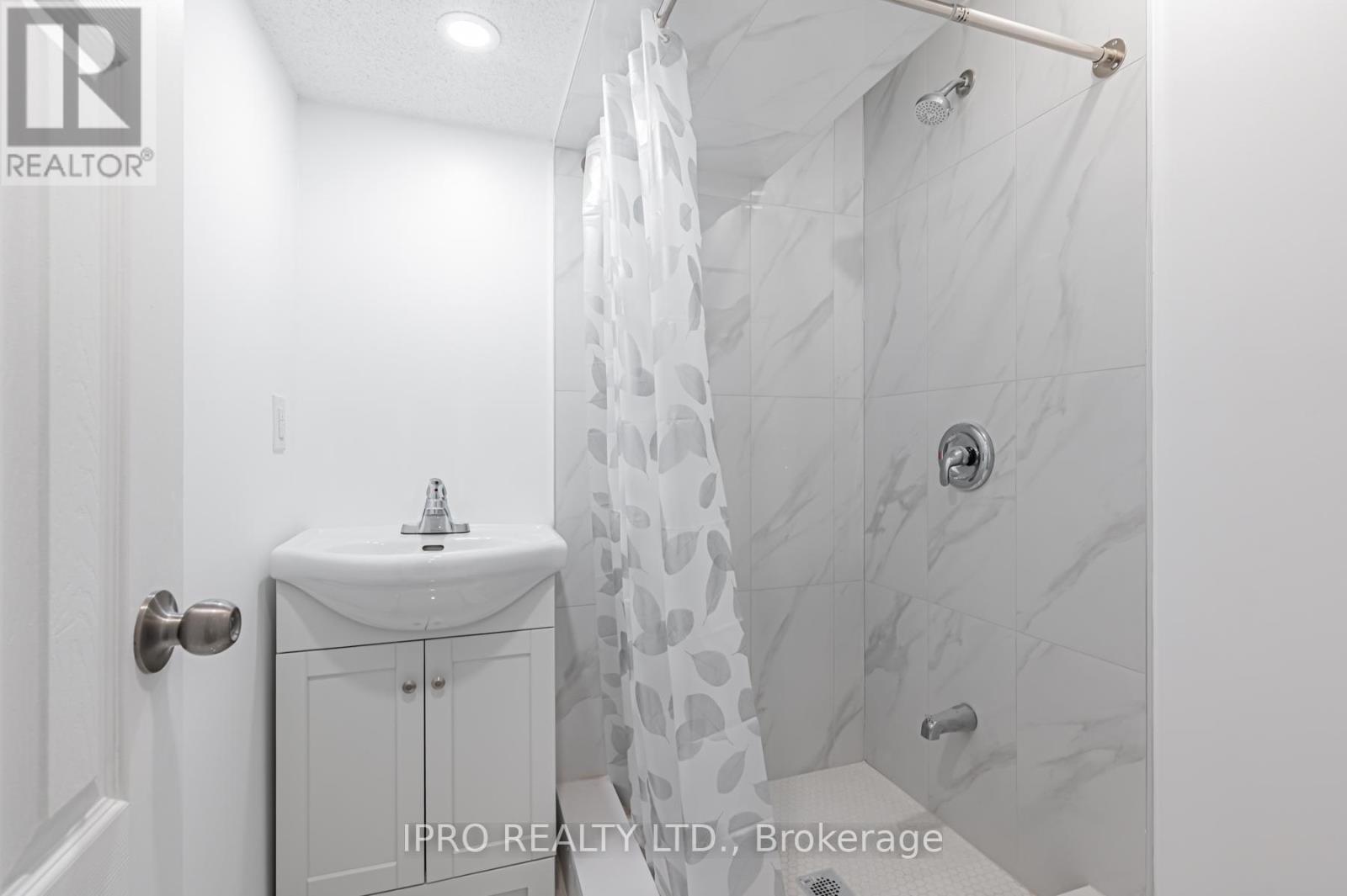 2 - 27 Danby Avenue, Toronto, Ontario  M3H 2J2 - Photo 10 - C12051108