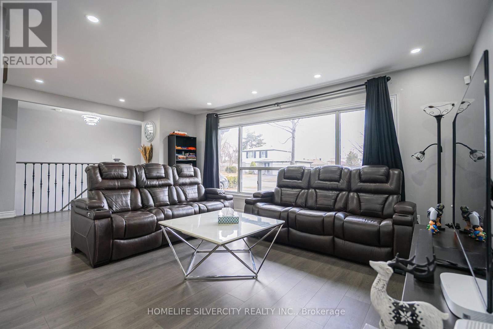 Property at 72 BROOKLAND DRIVE image 4