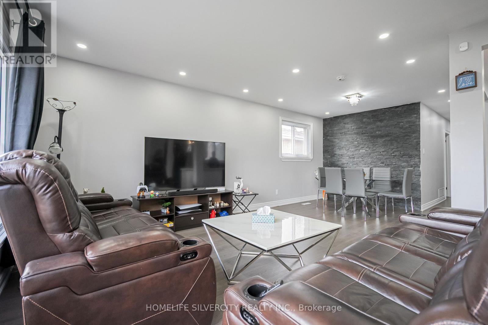 Property at 72 BROOKLAND DRIVE image 5