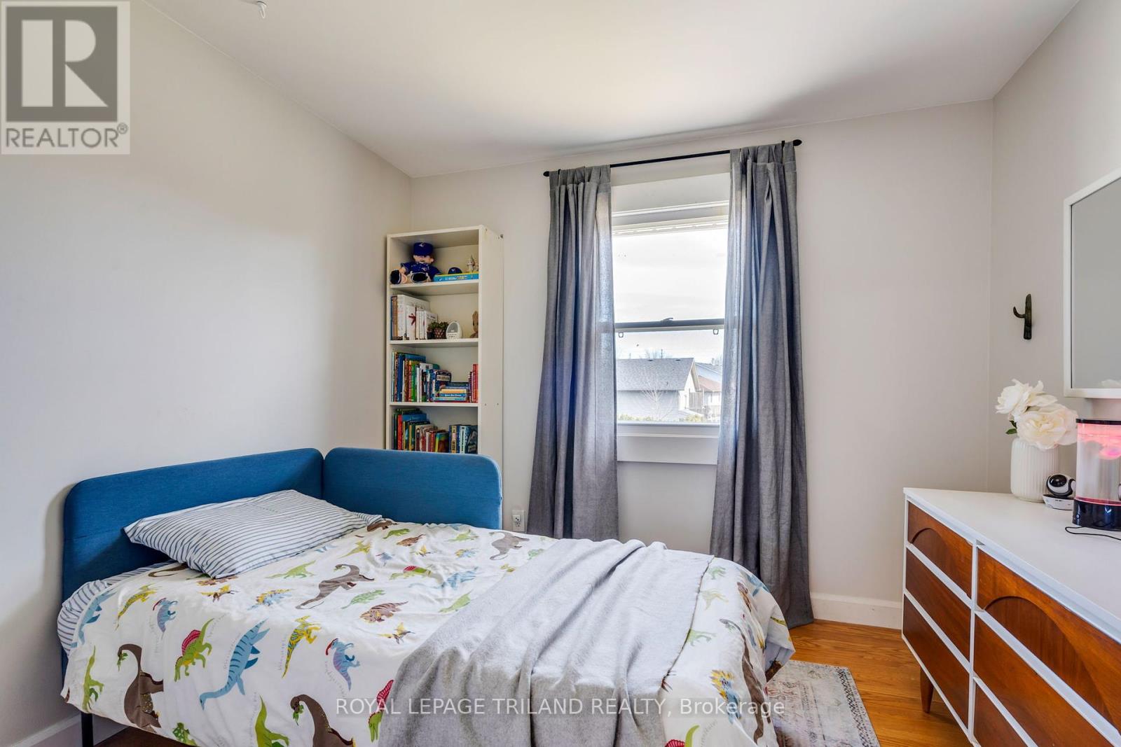 Photo 22 of 40 for 87 Killarney Place