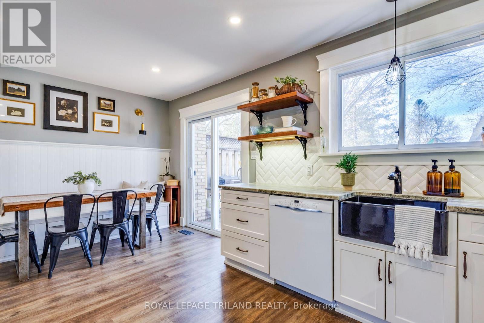 Photo 9 of 40 for 87 Killarney Place