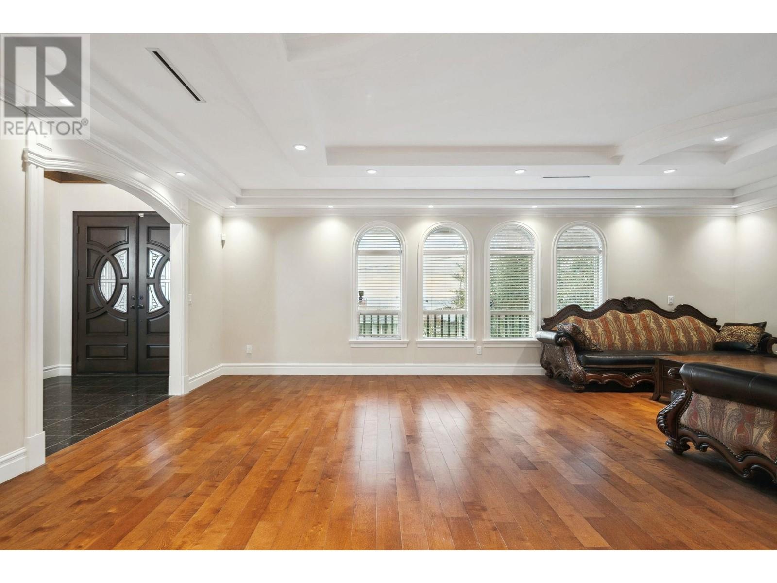 6185 Grant Street, Burnaby, British Columbia  V5B 2K7 - Photo 4 - R2985004