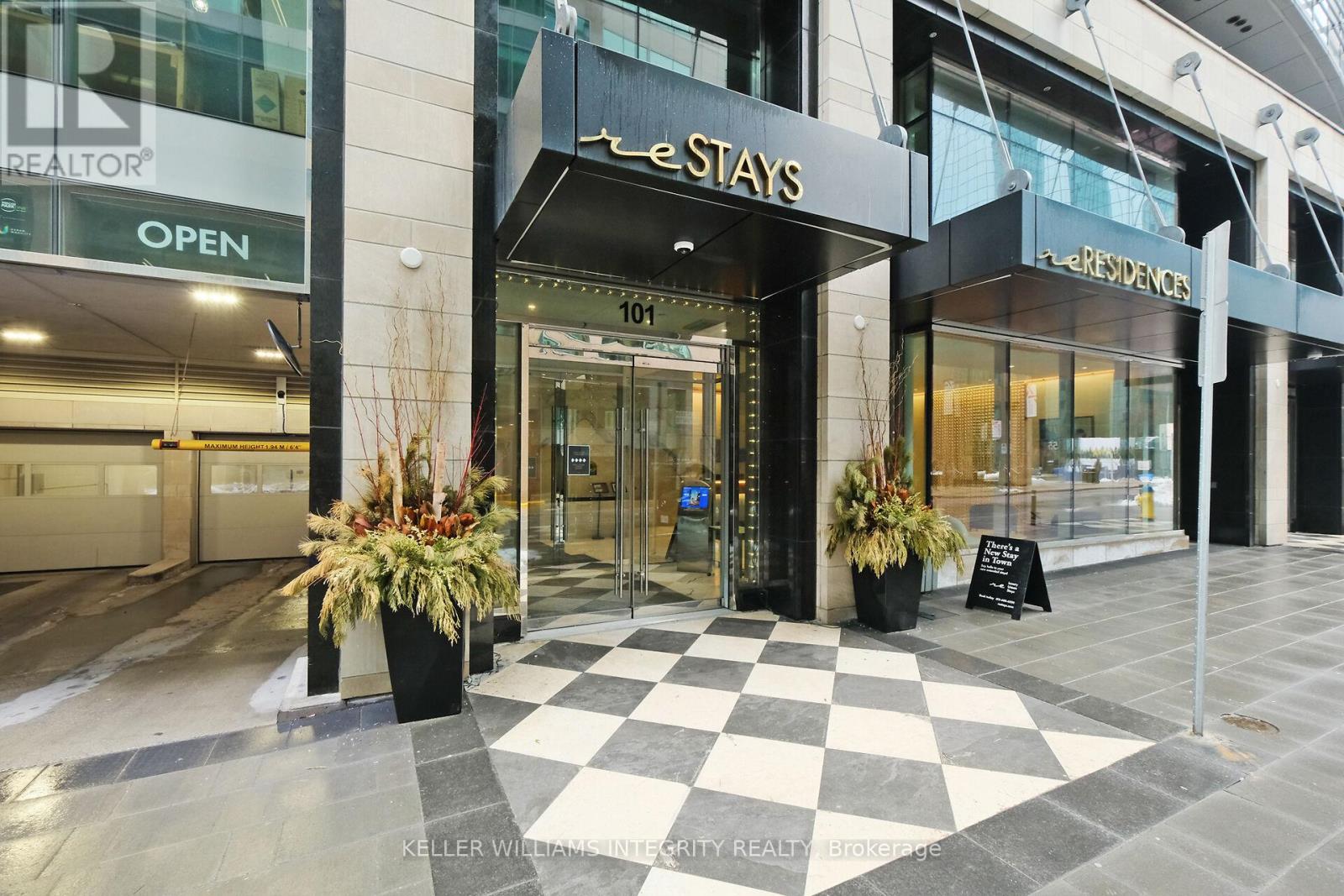 1501 - 101 Queen Street N, Ottawa, Ontario  K1P 0B7 - Photo 2 - X12057481