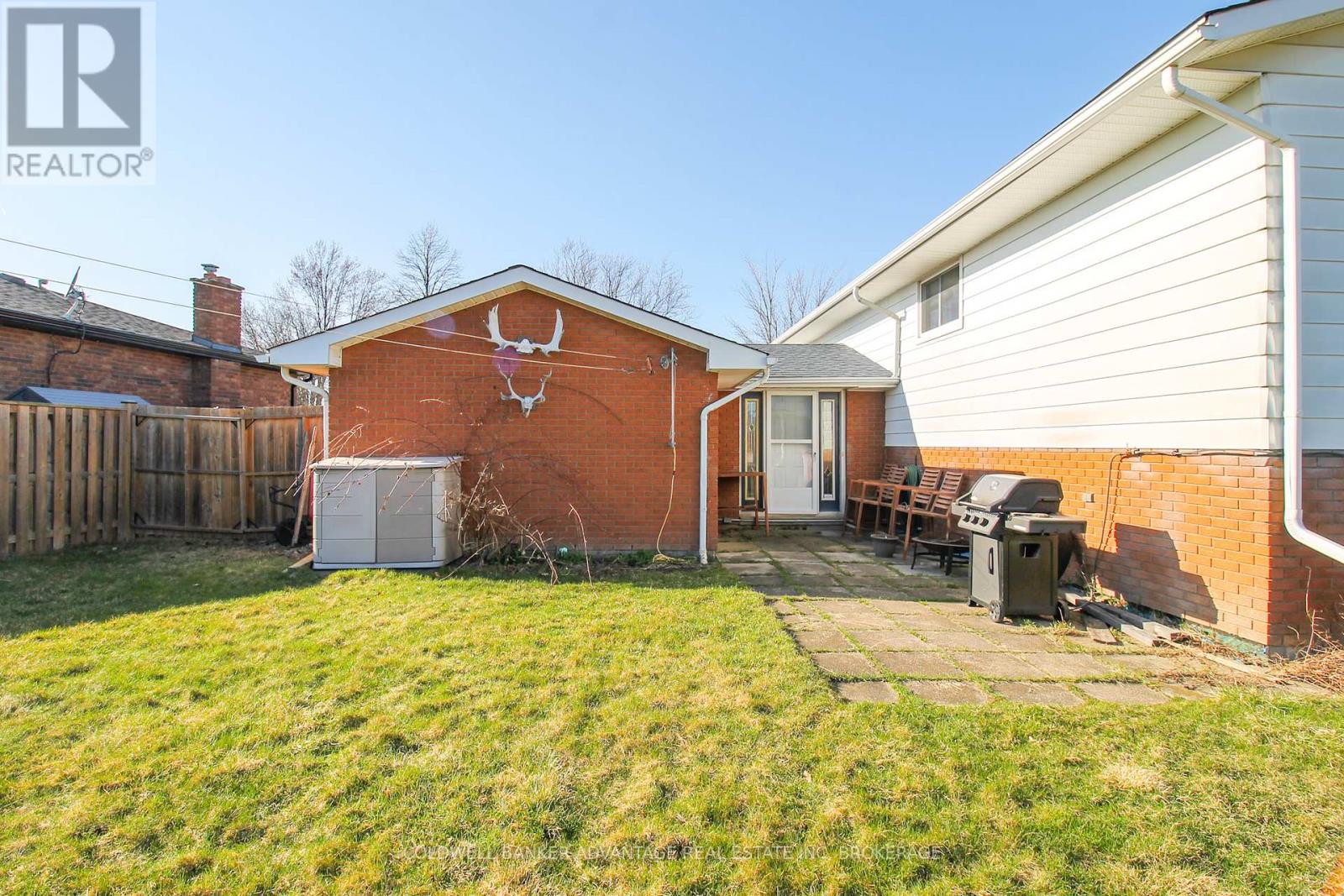 36 Wellbrook Boulevard, Welland, Ontario  L3C 5T4 - Photo 32 - X12057520
