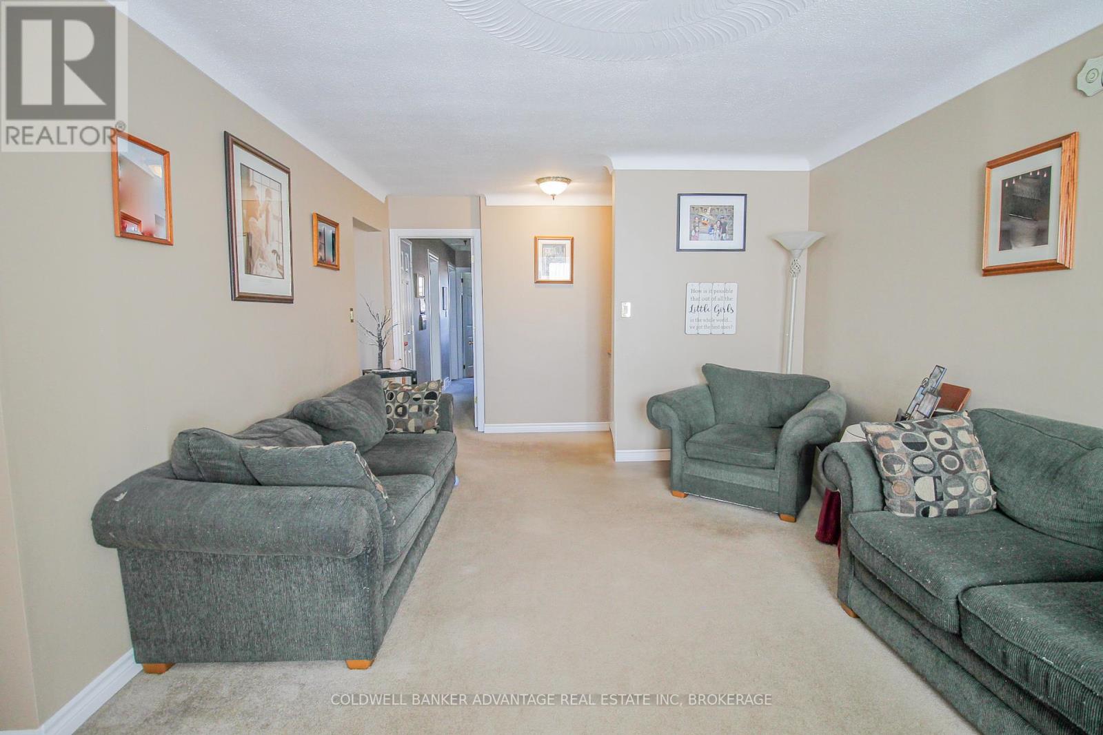 36 Wellbrook Boulevard, Welland, Ontario  L3C 5T4 - Photo 8 - X12057520