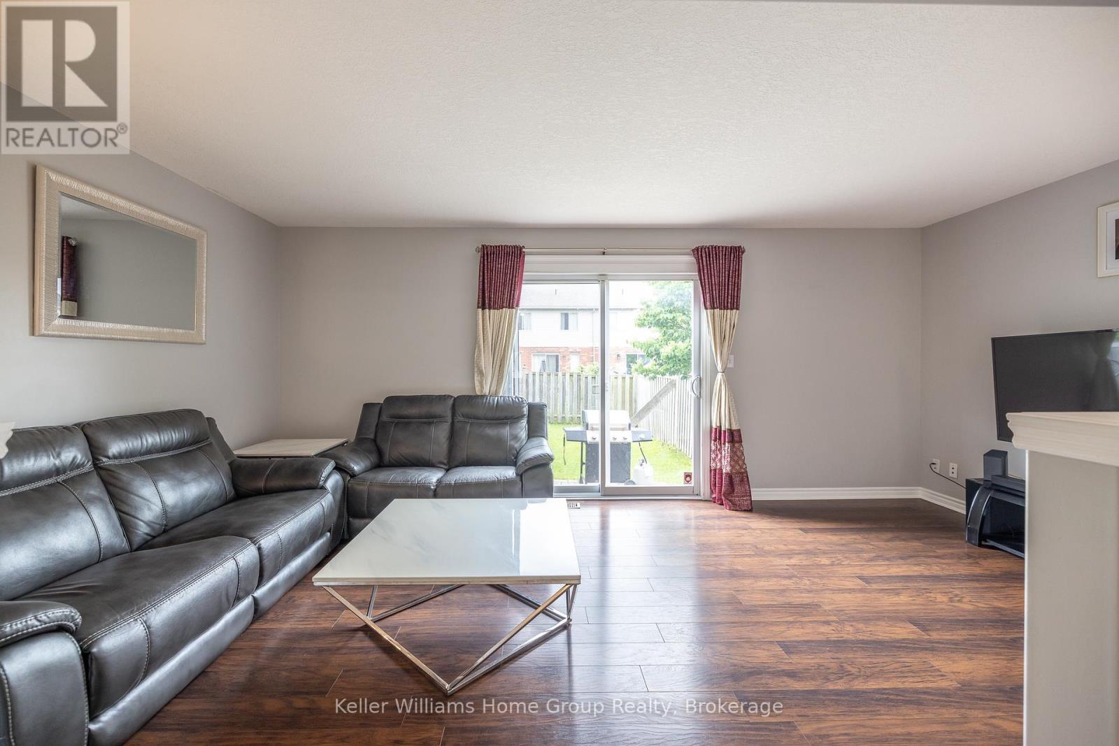 49 Washburn Drive, Guelph, Ontario  N1E 0B2 - Photo 10 - X12057414