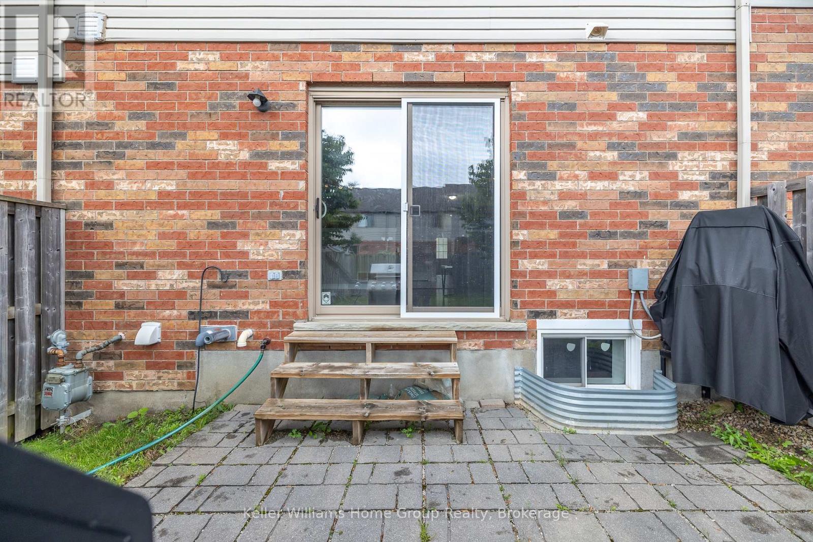 49 Washburn Drive, Guelph, Ontario  N1E 0B2 - Photo 31 - X12057414