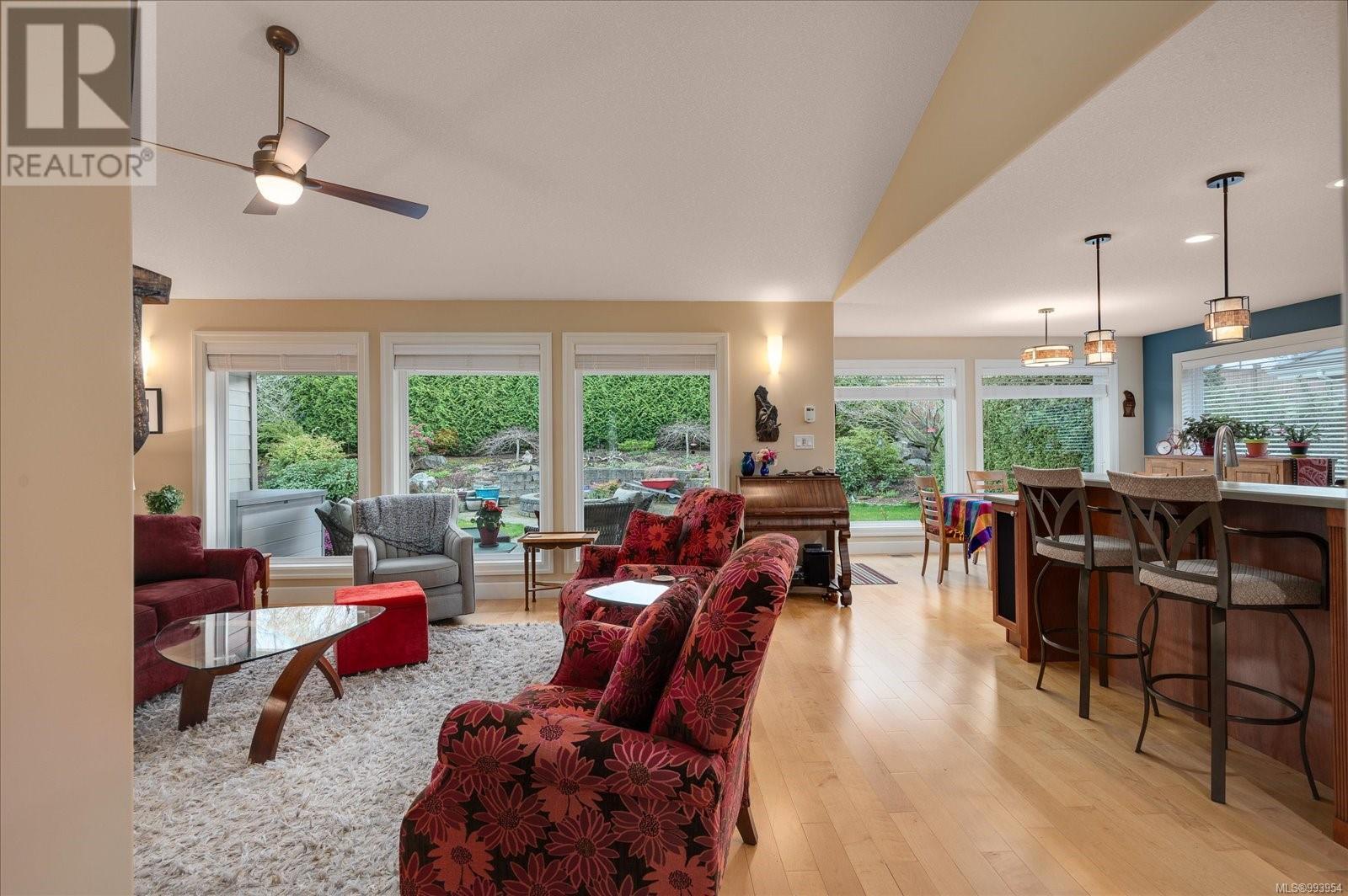 Property at 1024 Cantebury Pl image 4
