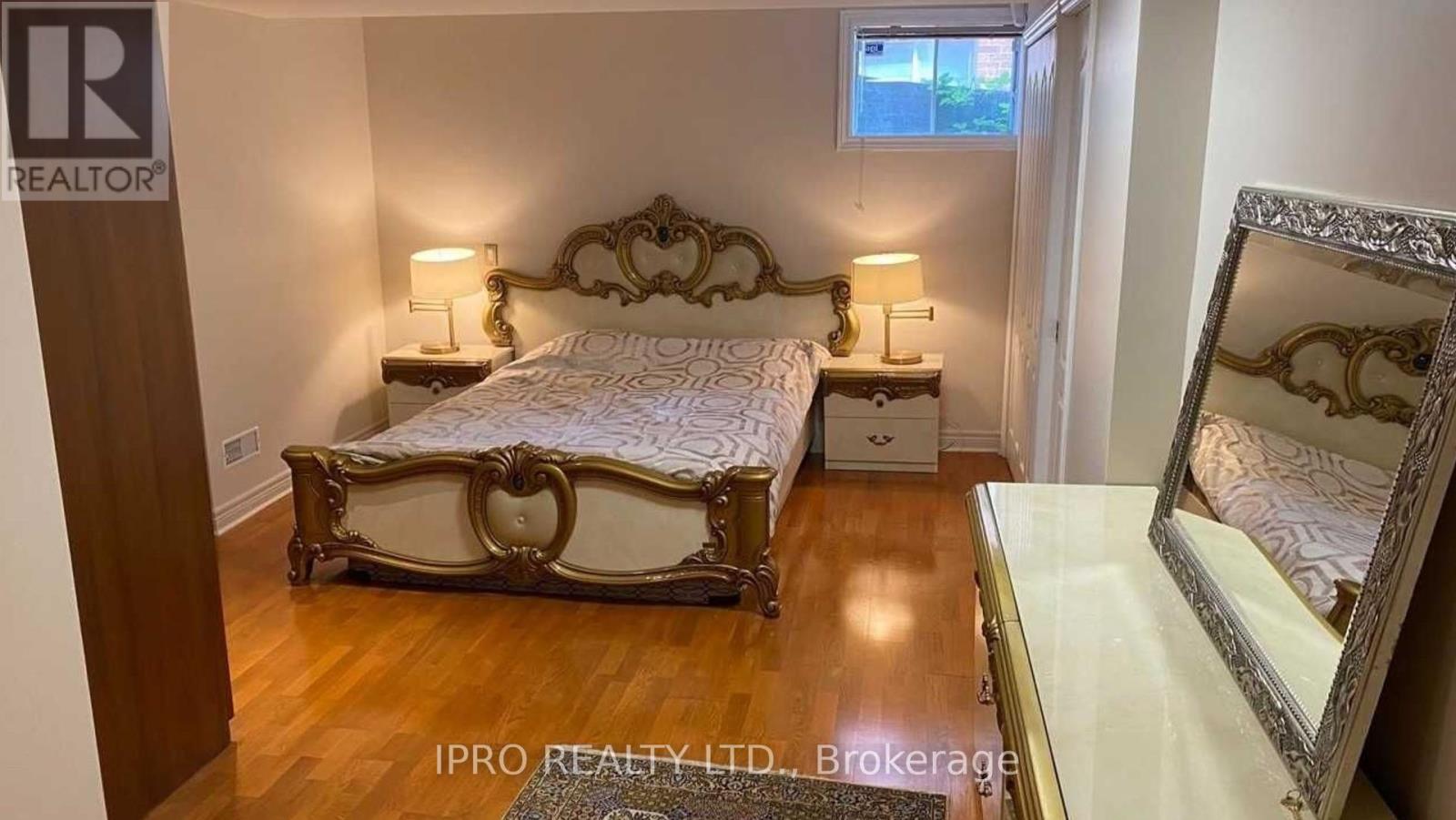 150 Firglen Ridge, Vaughan, Ontario  L4L 1N4 - Photo 10 - N12057399