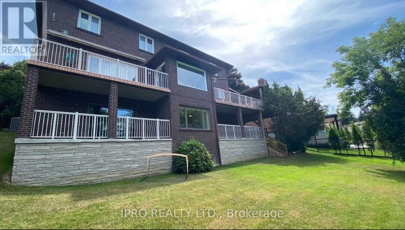 150 Firglen Ridge, Vaughan, Ontario  L4L 1N4 - Photo 19 - N12057399