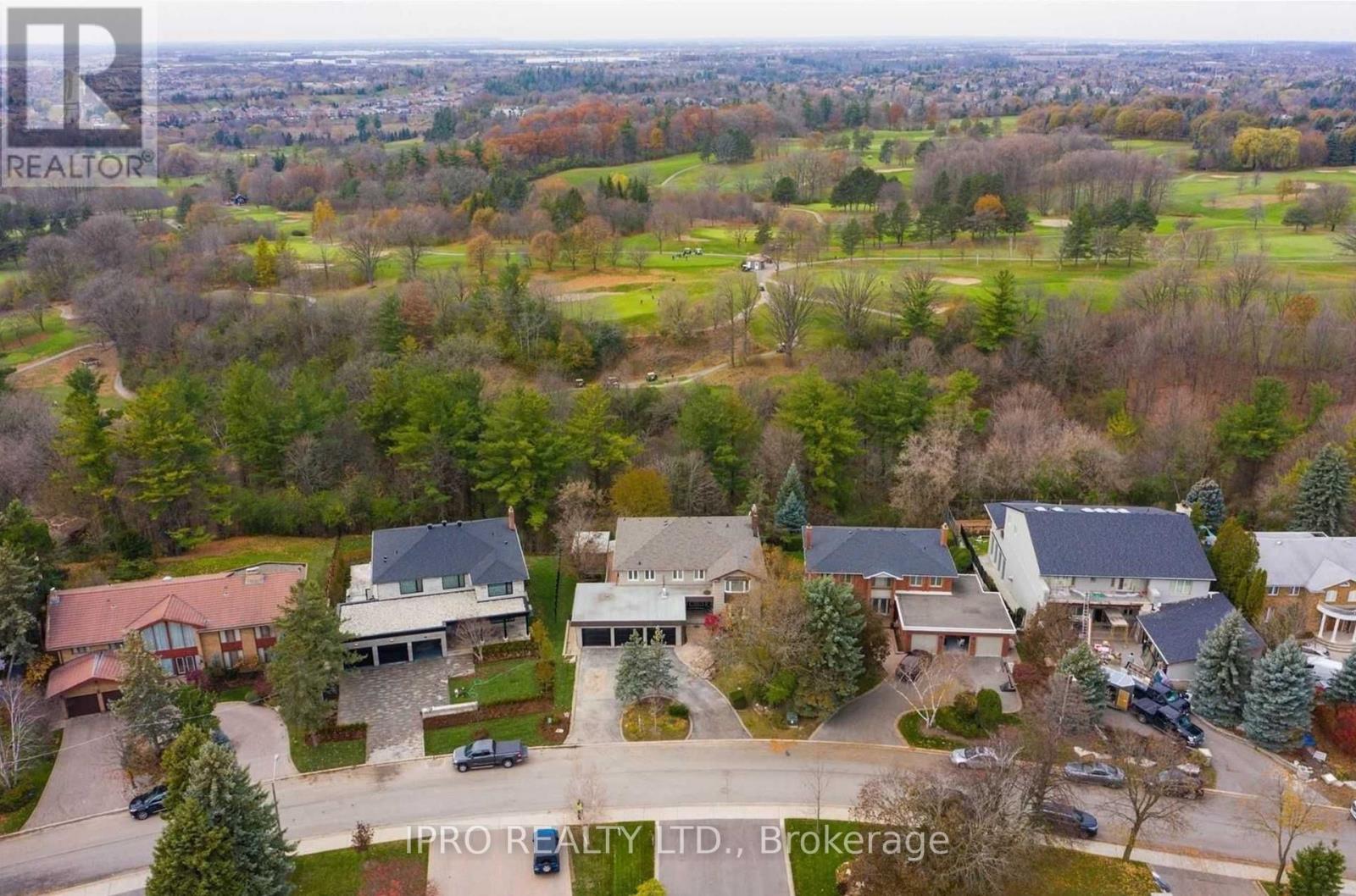 150 Firglen Ridge, Vaughan, Ontario  L4L 1N4 - Photo 3 - N12057399