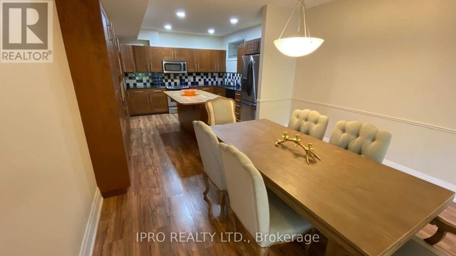 150 Firglen Ridge, Vaughan, Ontario  L4L 1N4 - Photo 5 - N12057399