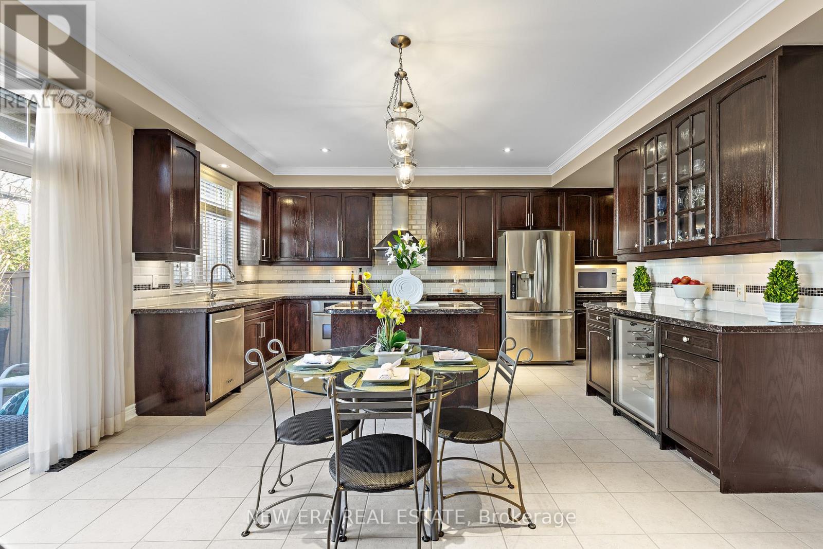 6751 Tattinger Avenue, Mississauga, Ontario  L5W 1P4 - Photo 14 - W12057375