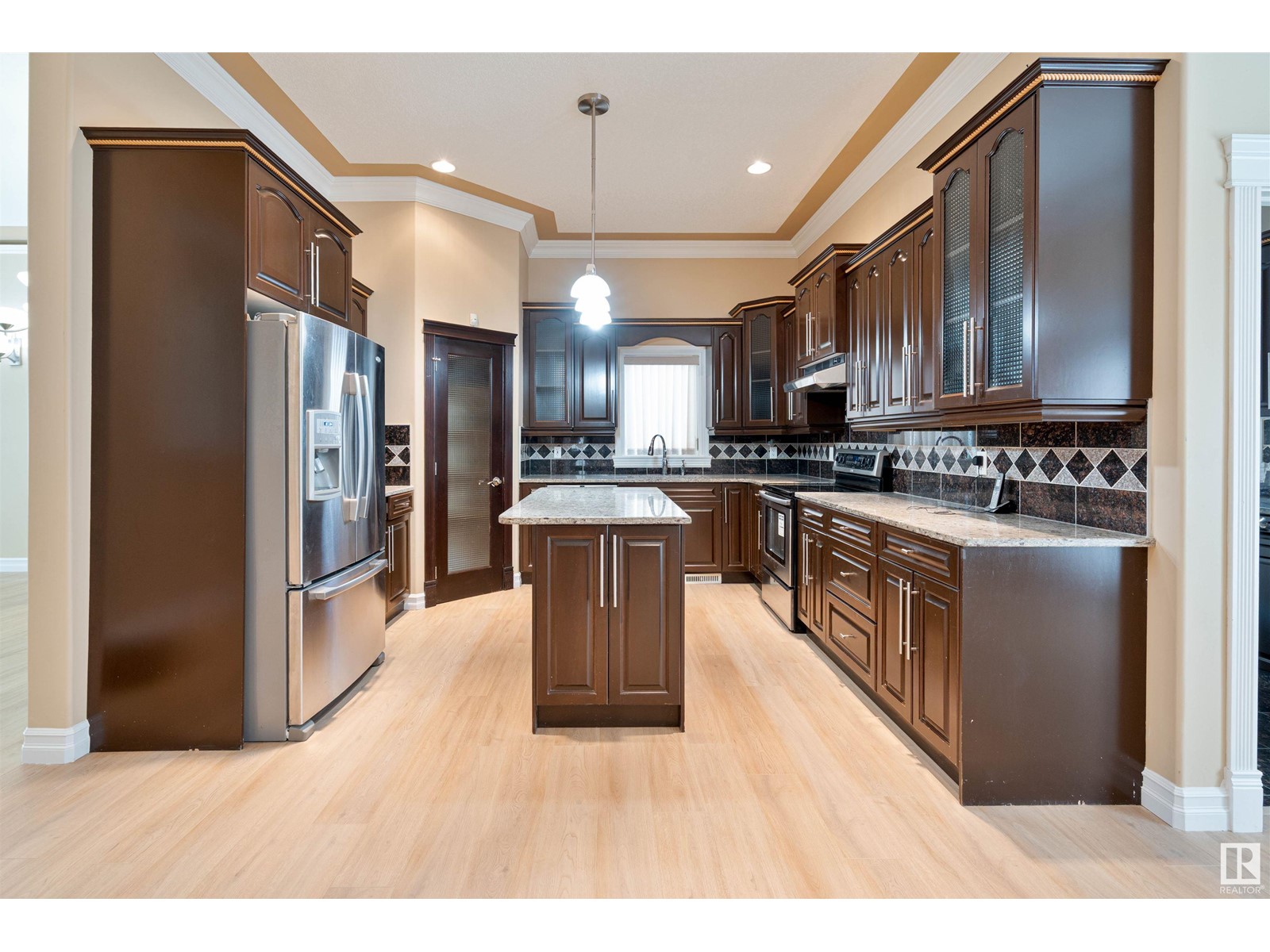 1527 67 St Sw, Edmonton, Alberta  T6X 0G8 - Photo 10 - E4428616