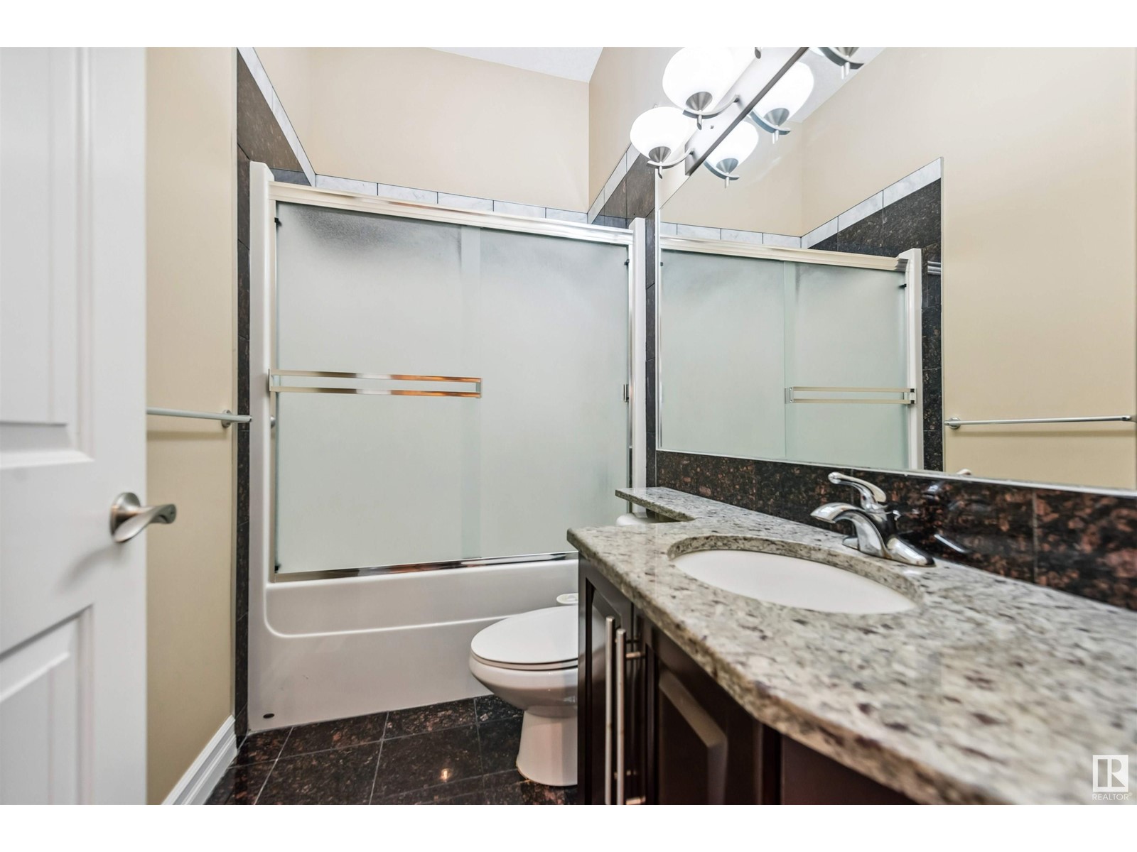 1527 67 St Sw, Edmonton, Alberta  T6X 0G8 - Photo 15 - E4428616