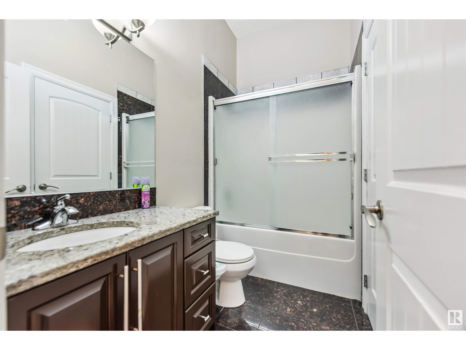 1527 67 St Sw, Edmonton, Alberta  T6X 0G8 - Photo 17 - E4428616
