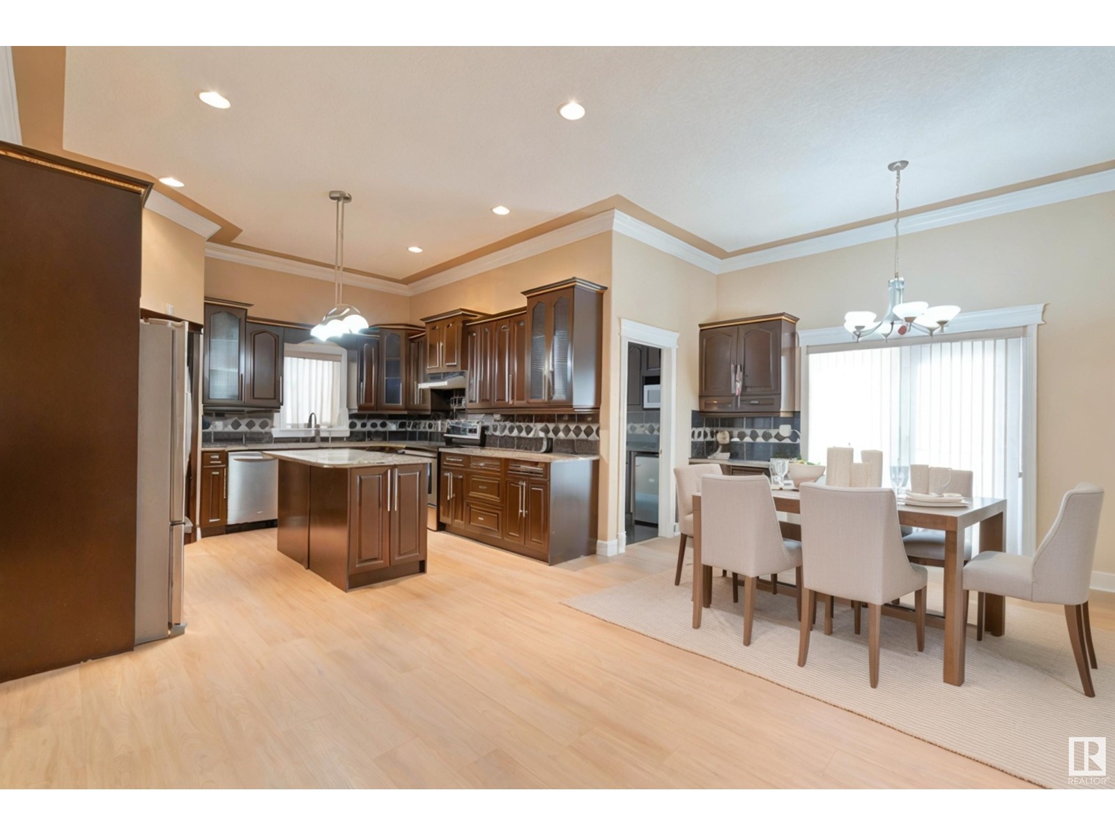1527 67 St Sw, Edmonton, Alberta  T6X 0G8 - Photo 9 - E4428616