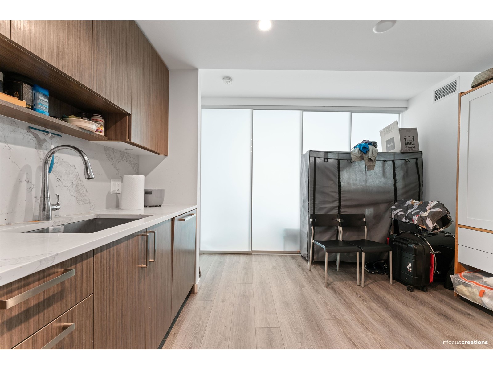3805 13350 Central Avenue, Surrey, British Columbia  V3T 0S1 - Photo 4 - R2981928
