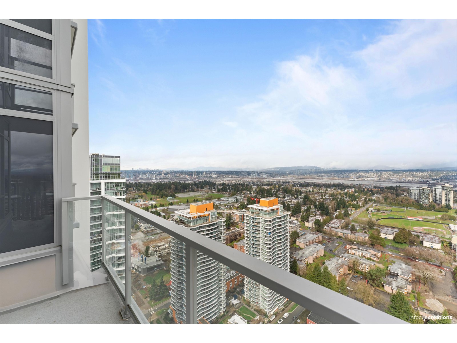 3805 13350 Central Avenue, Surrey, British Columbia  V3T 0S1 - Photo 7 - R2981928