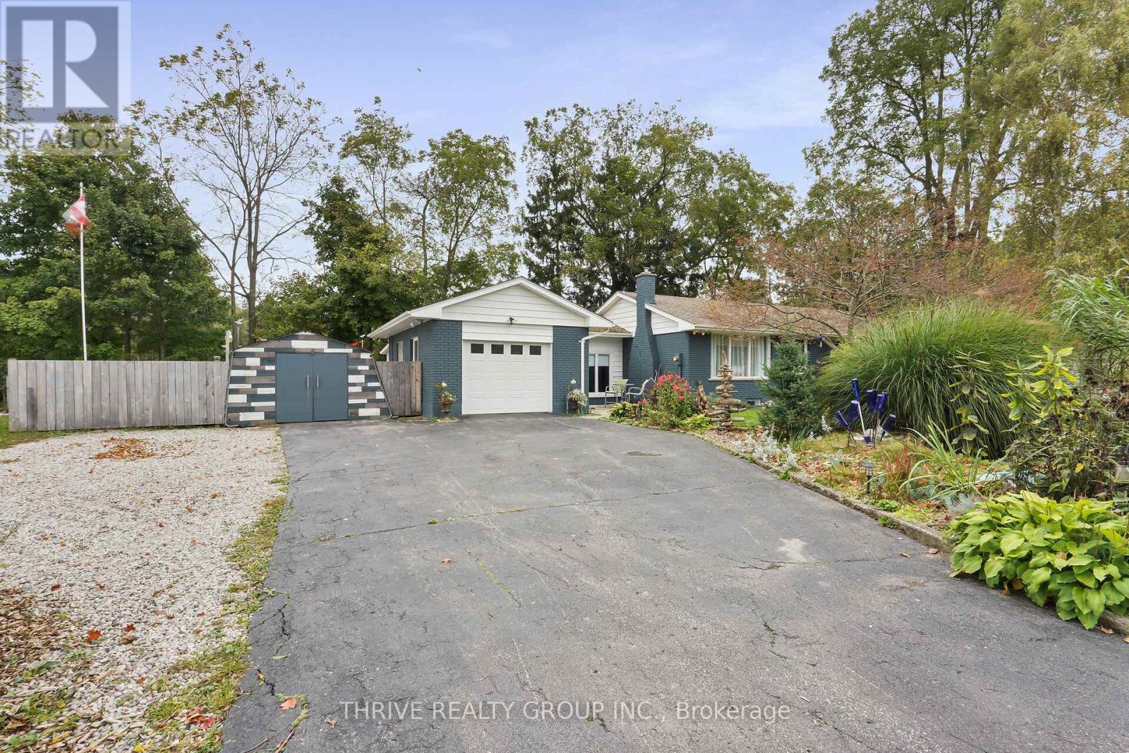 49364 Dexter Line, Malahide, Ontario  N5H 2R2 - Photo 4 - X12057540