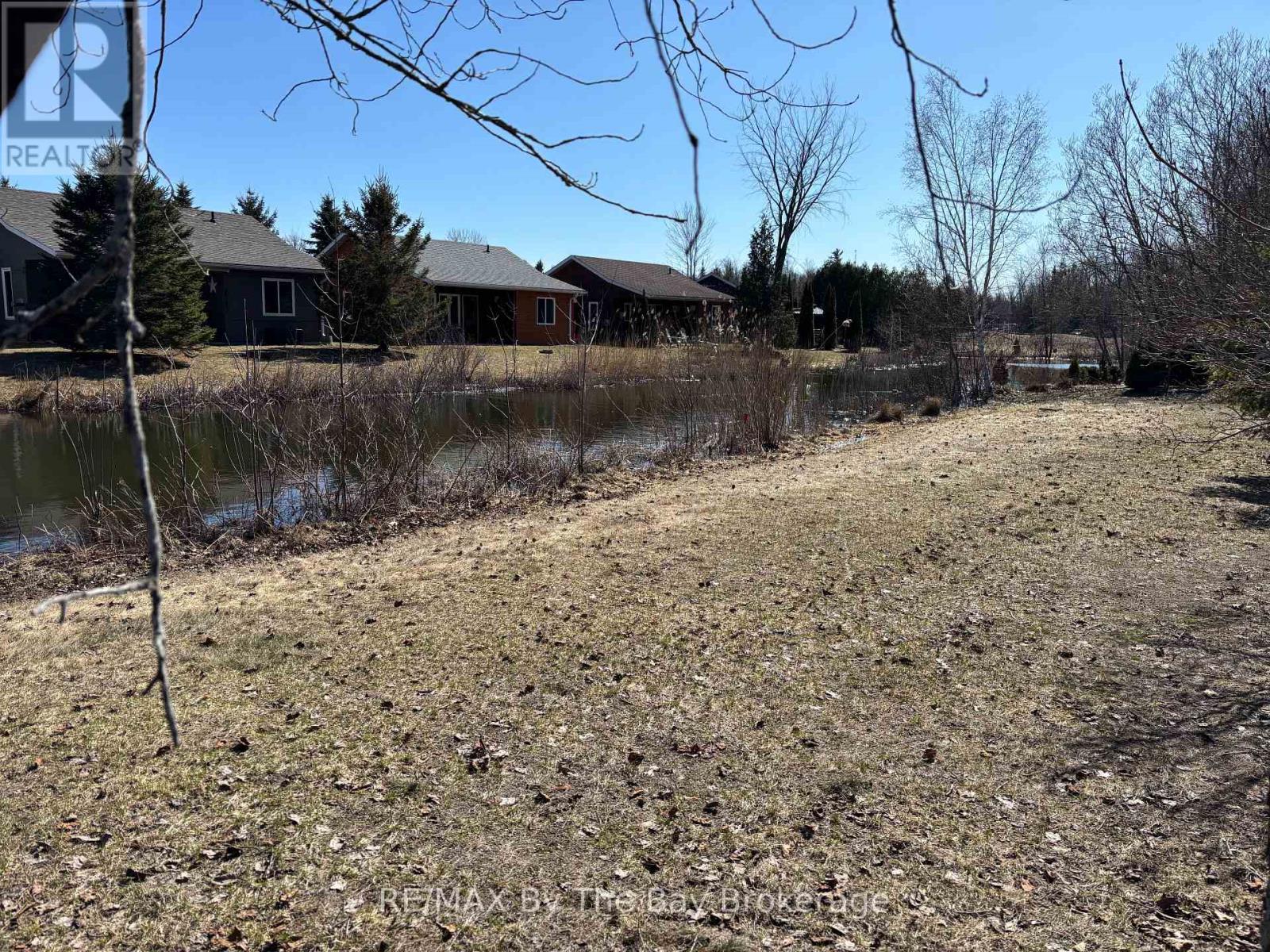 60 Topaz Street, Wasaga Beach, Ontario  L9Z 1X7 - Photo 3 - S11993082