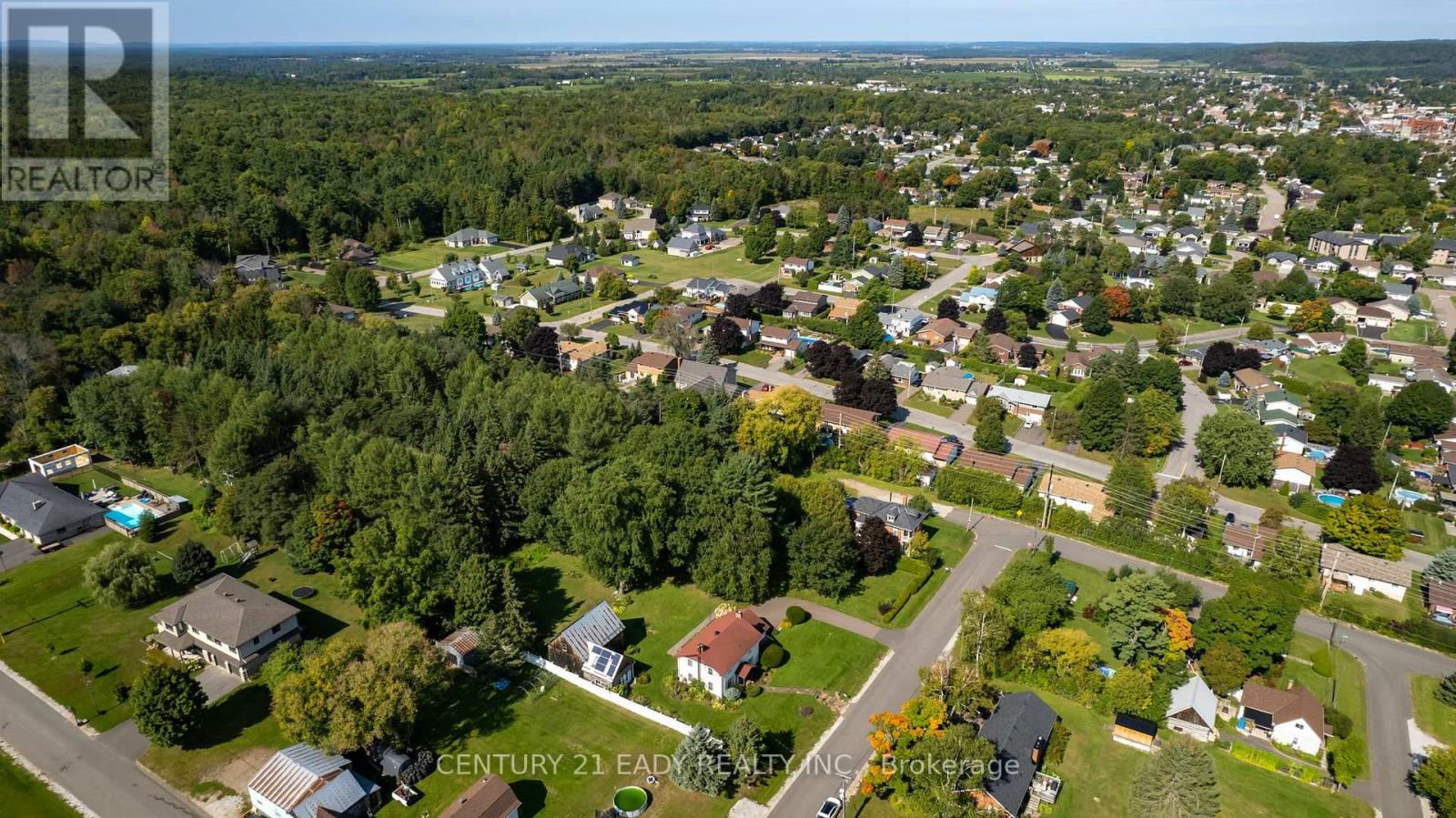 Property at 6 NADOBNY LANE image 3