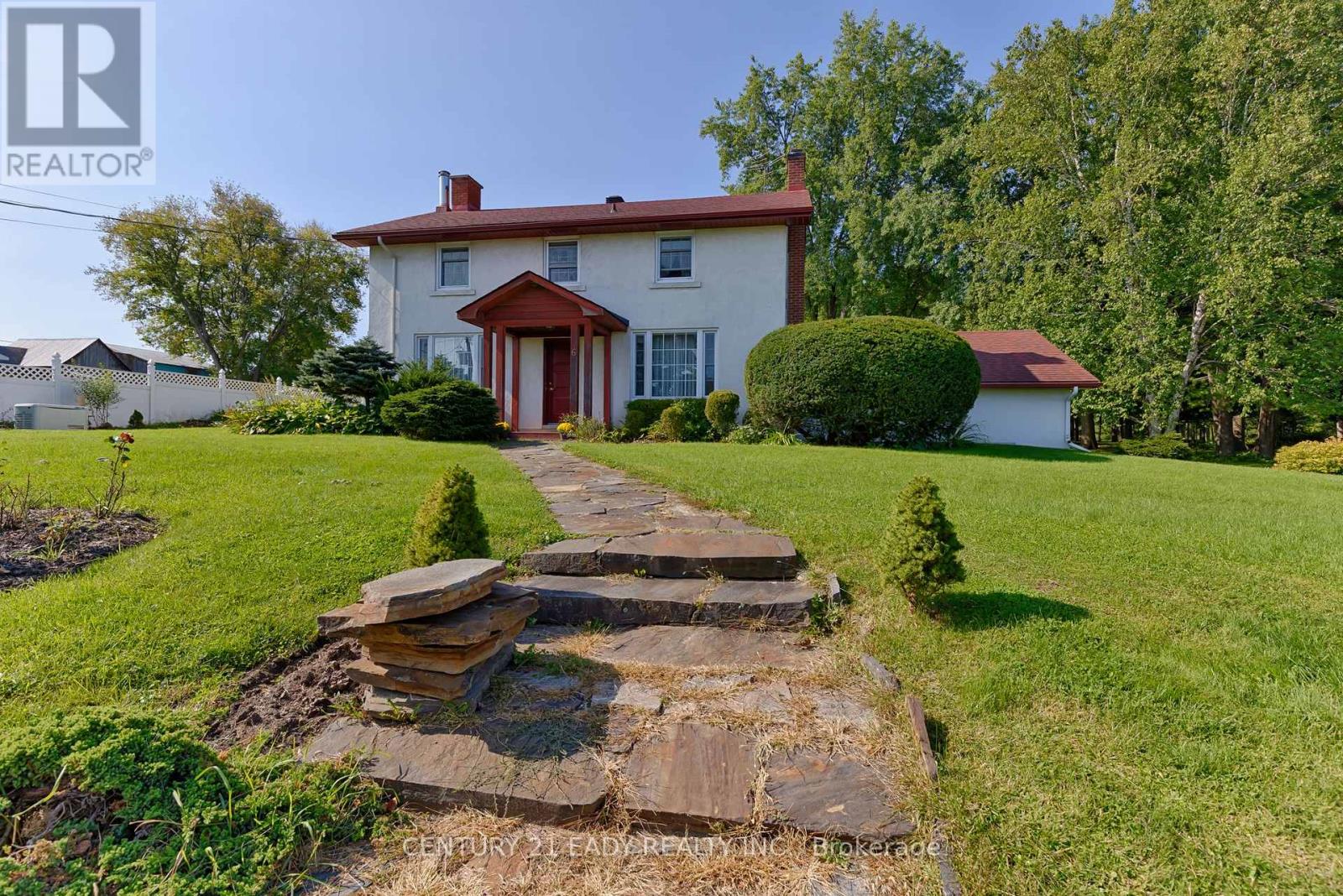 Property at 6 NADOBNY LANE image 5