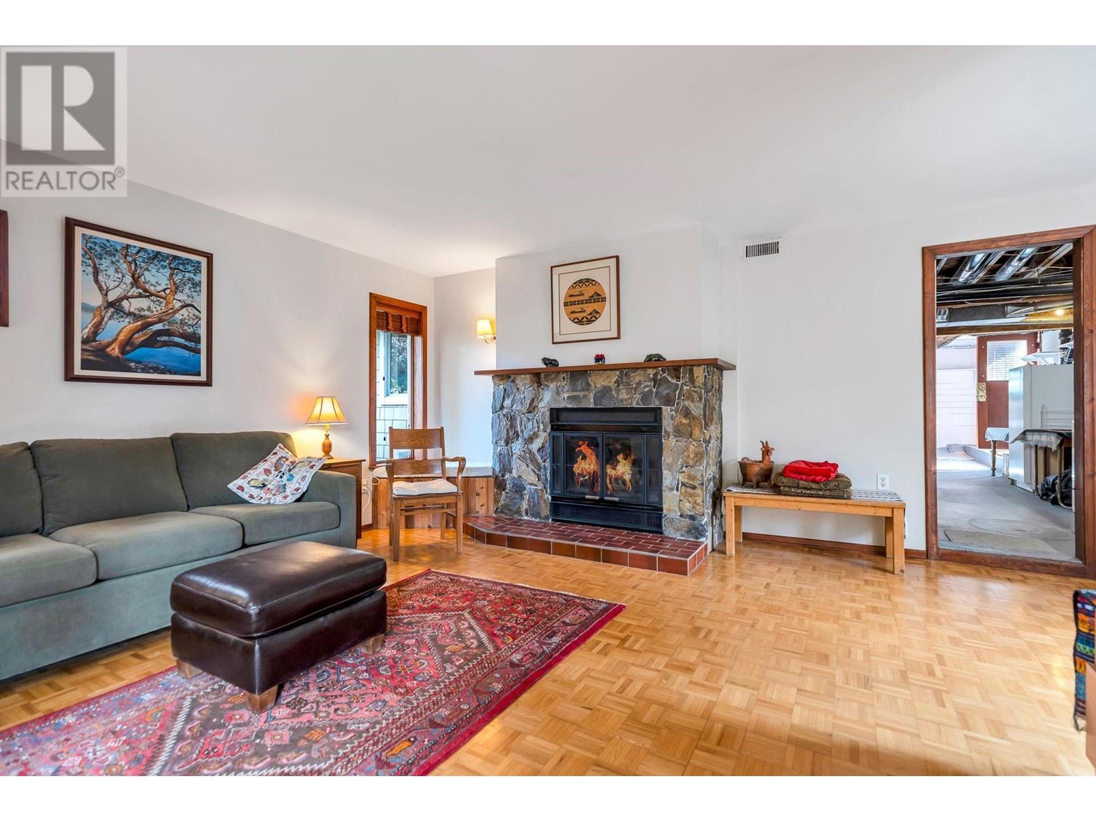 2214 St George Street, Port Moody, British Columbia  V3H 2G2 - Photo 33 - R2984696