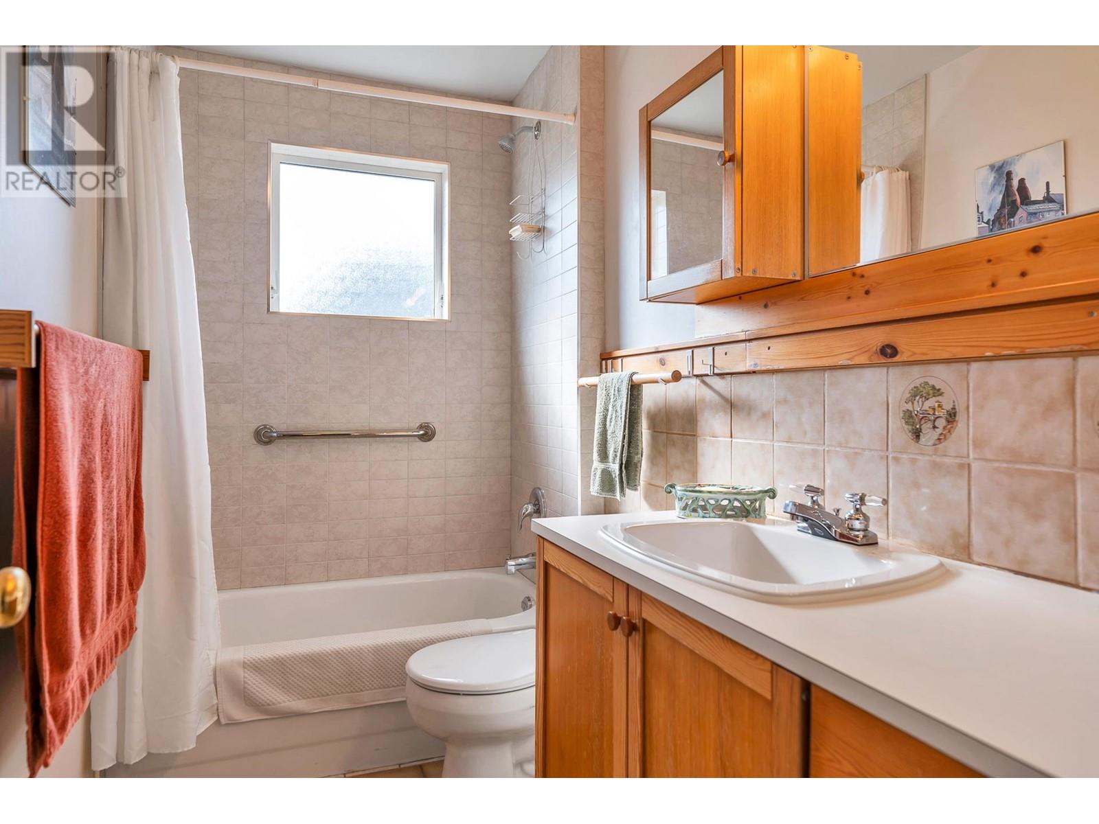 2214 St George Street, Port Moody, British Columbia  V3H 2G2 - Photo 22 - R2984696