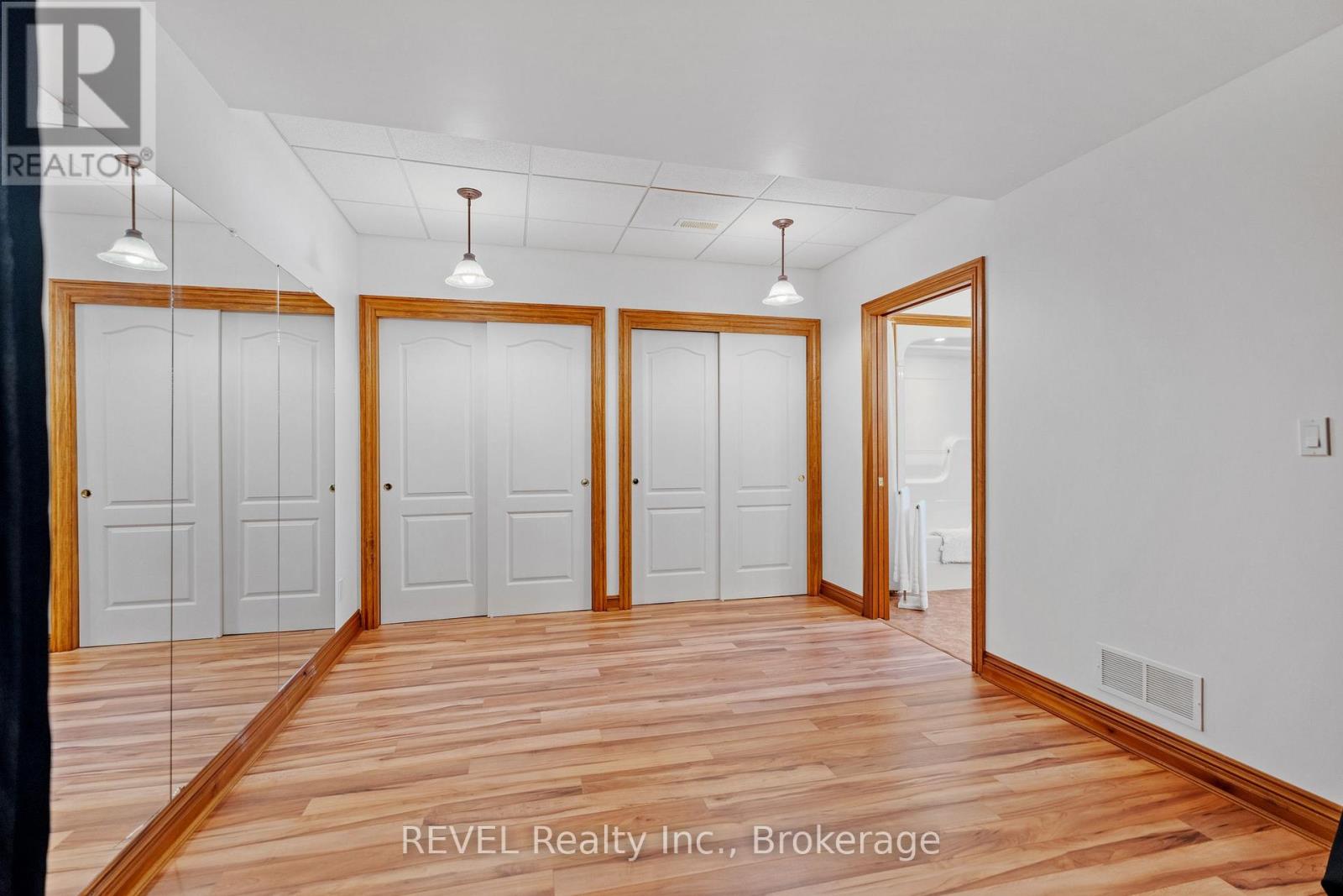 26 Kingsway Street, Welland (Dain City), Ontario  L3B 3N8 - Photo 31 - X12057593