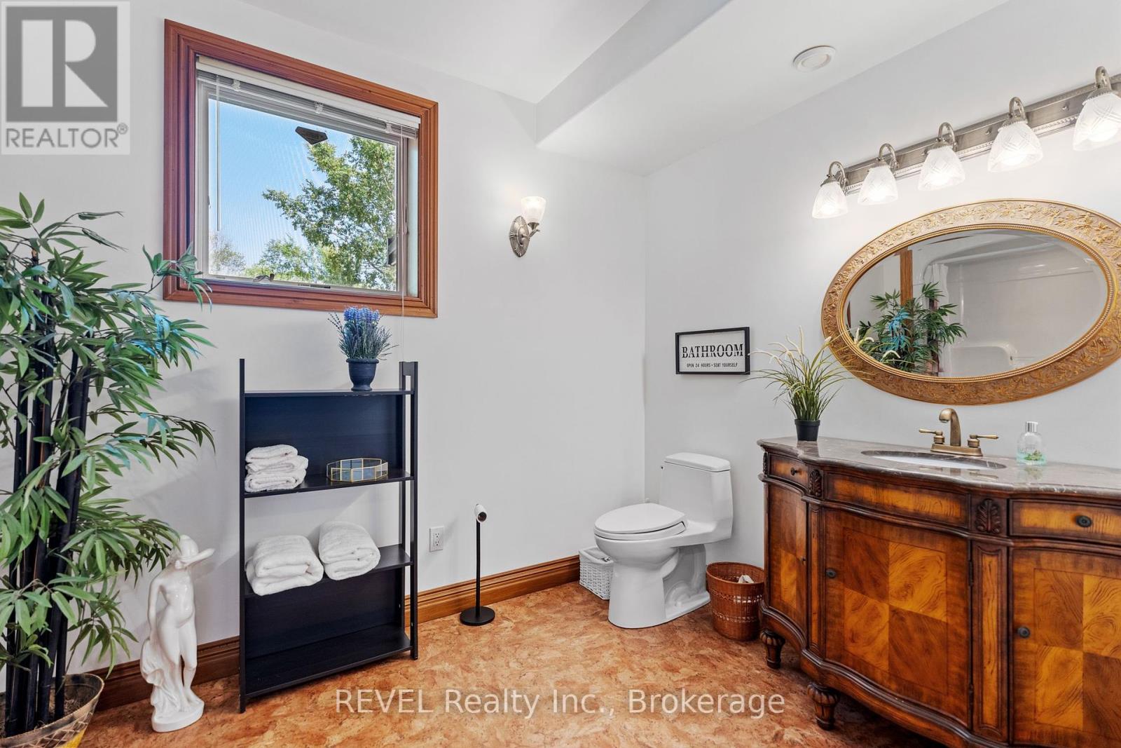 26 Kingsway Street, Welland (Dain City), Ontario  L3B 3N8 - Photo 32 - X12057593