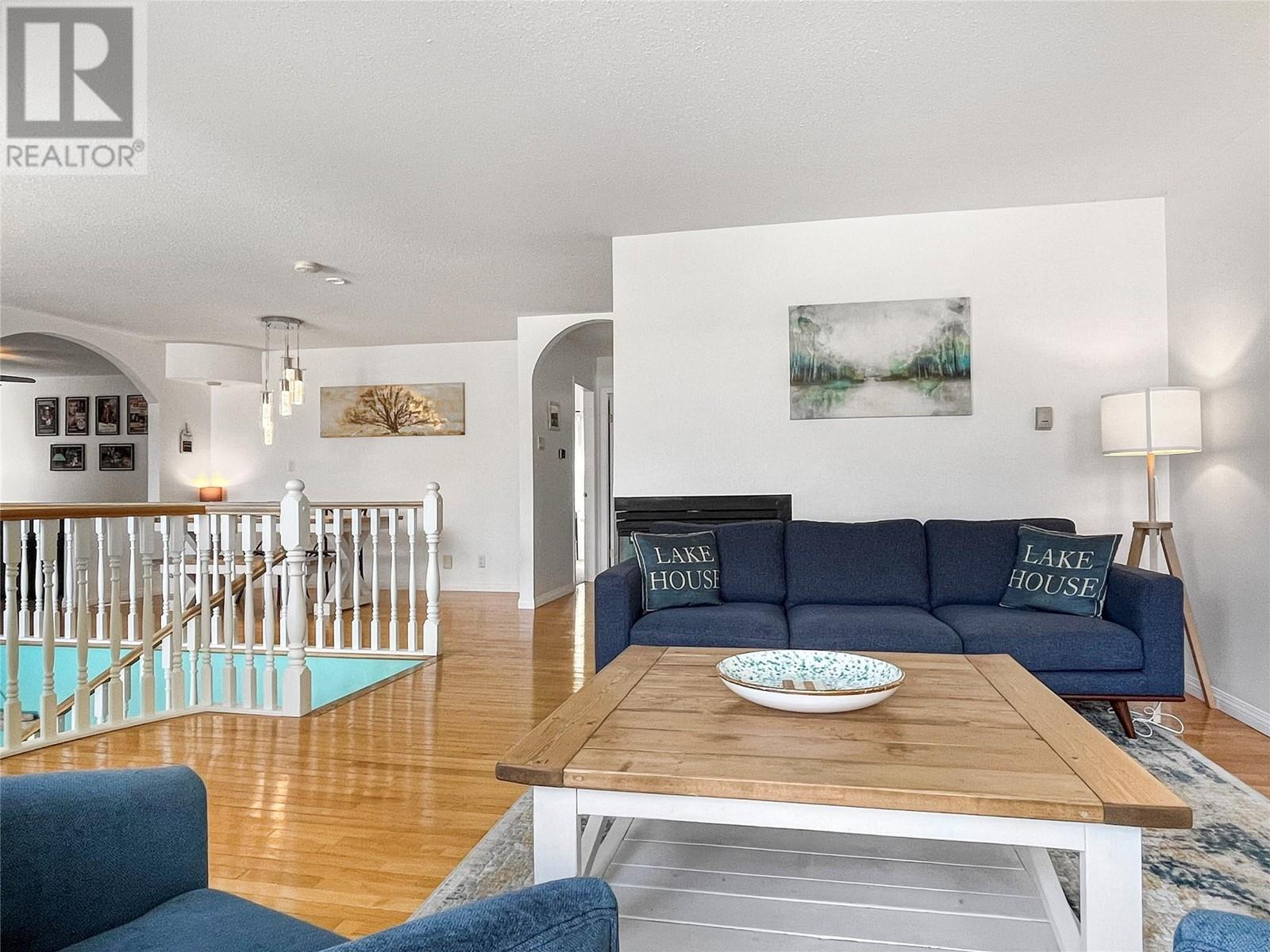 Property at 5814 OLEANDER Drive image 3