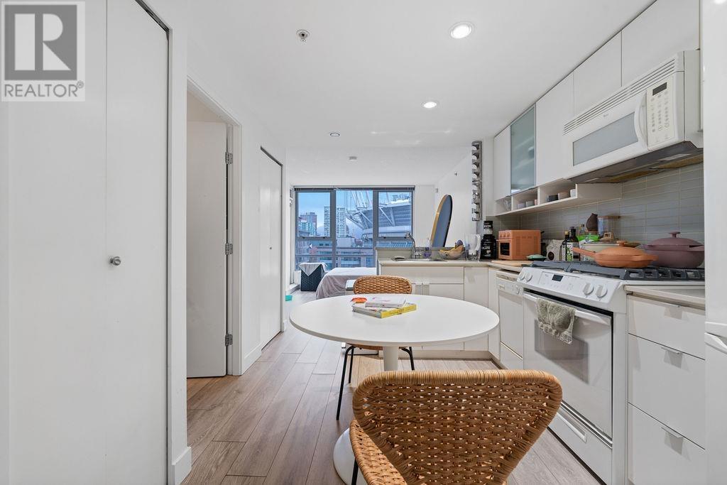 1006 939 Expo Boulevard, Vancouver, British Columbia  V6Z 3G7 - Photo 11 - R2985246