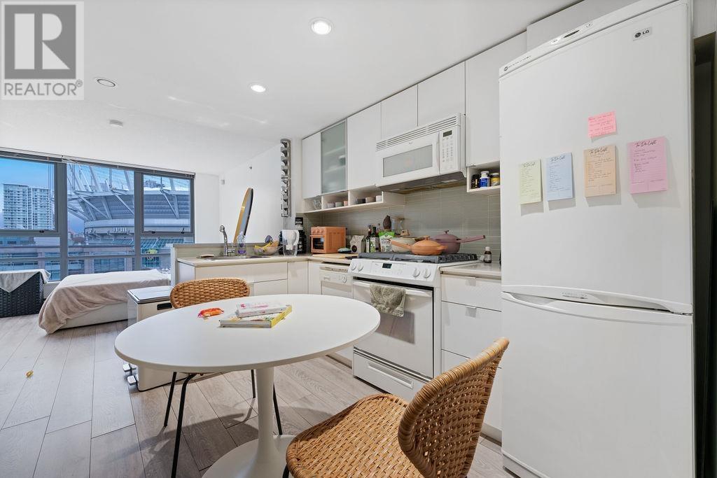1006 939 Expo Boulevard, Vancouver, British Columbia  V6Z 3G7 - Photo 12 - R2985246
