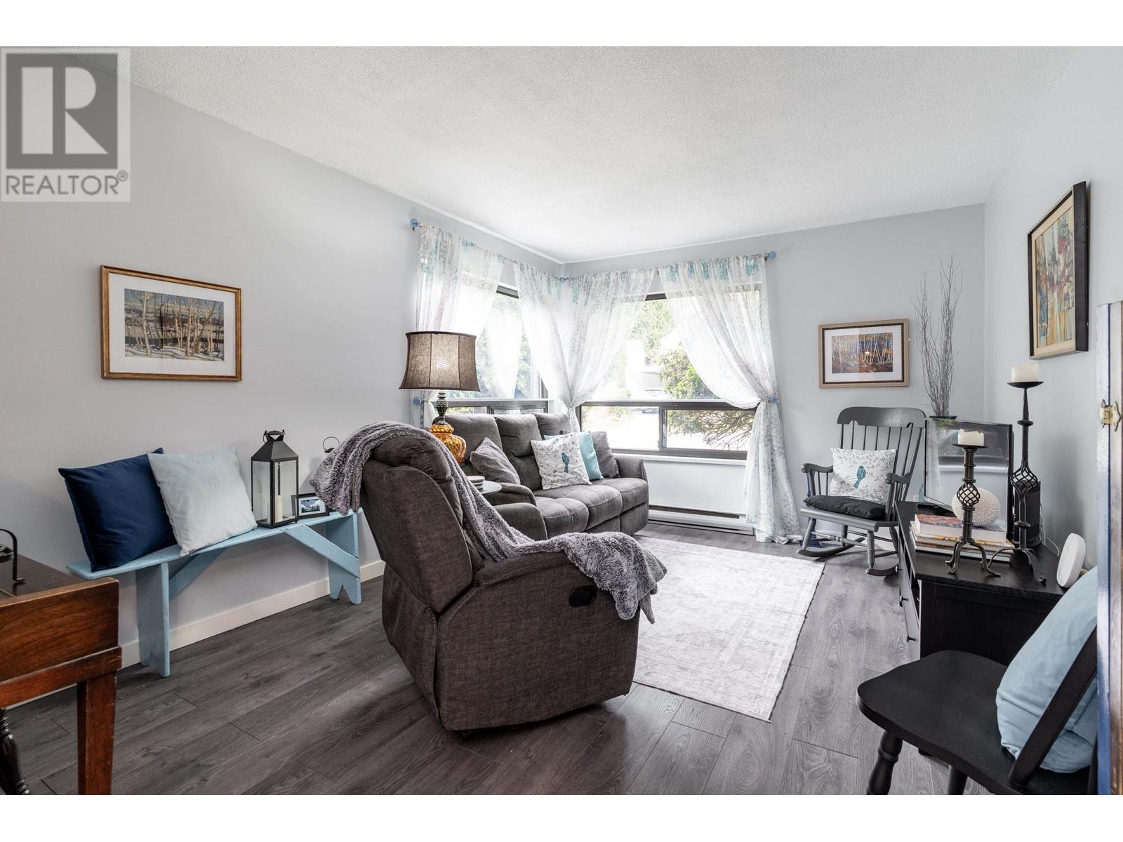 2532 Burian Drive, Coquitlam, British Columbia  V3K 5W9 - Photo 10 - R2985258