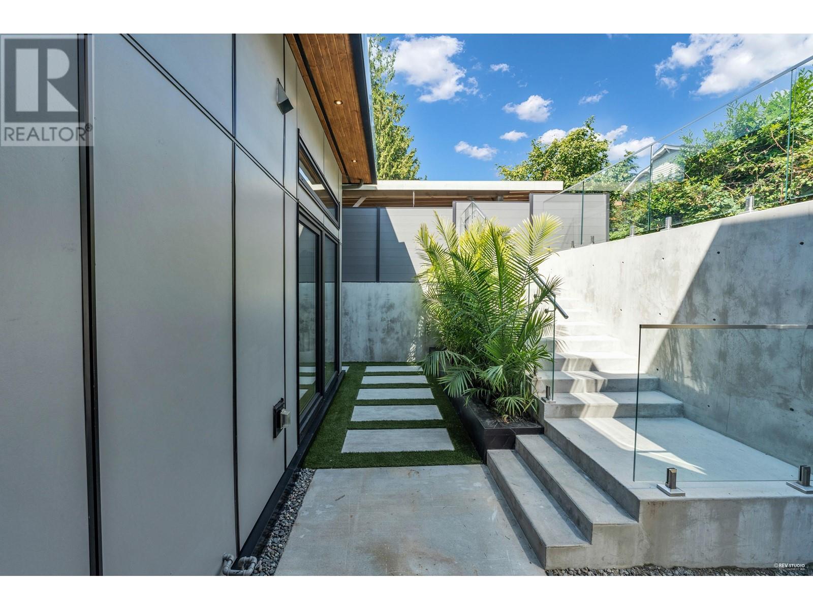 1029 Esplanade Avenue, West Vancouver, British Columbia  V7T 1G2 - Photo 14 - R2985291