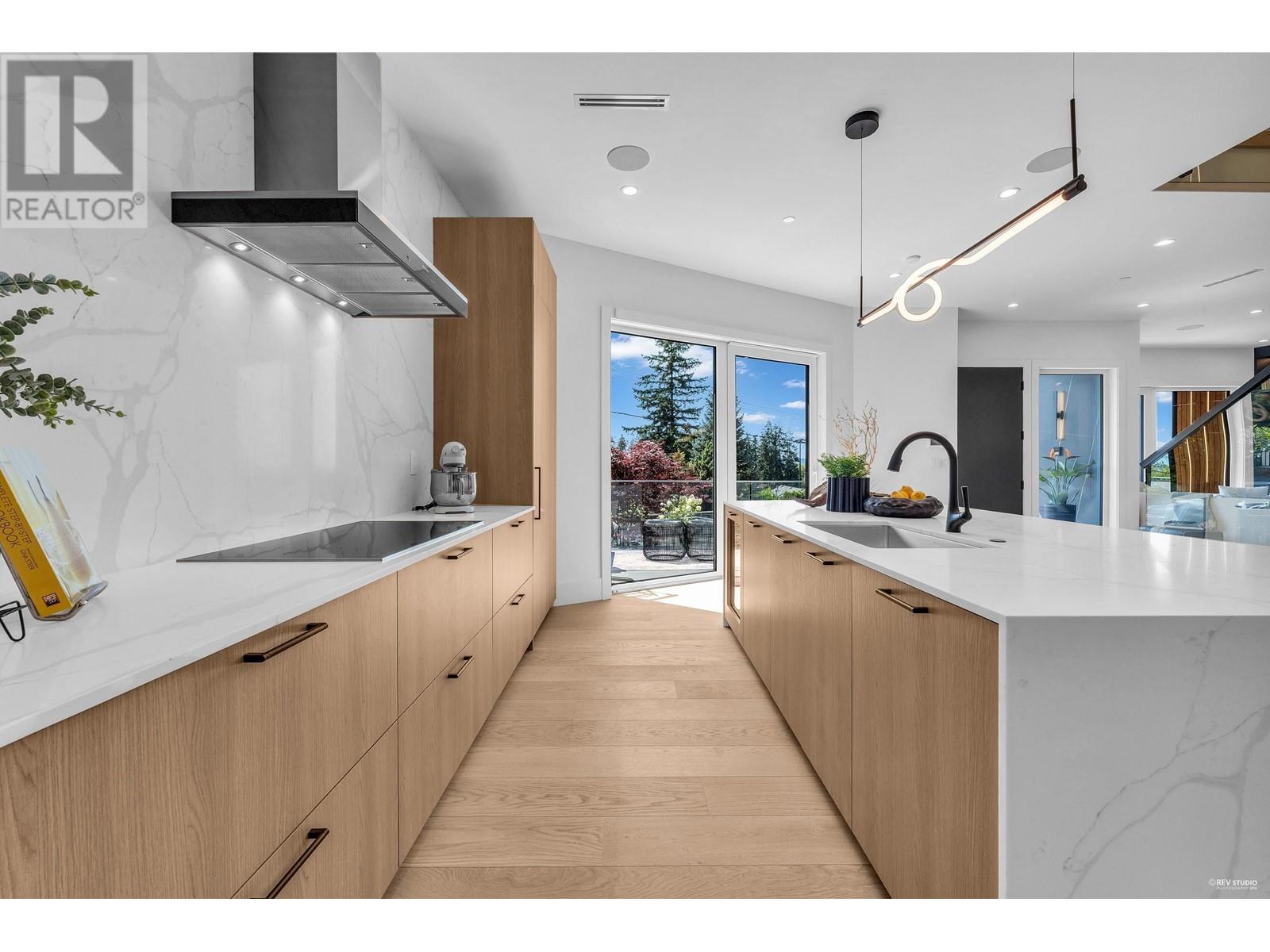 1029 Esplanade Avenue, West Vancouver, British Columbia  V7T 1G2 - Photo 18 - R2985291