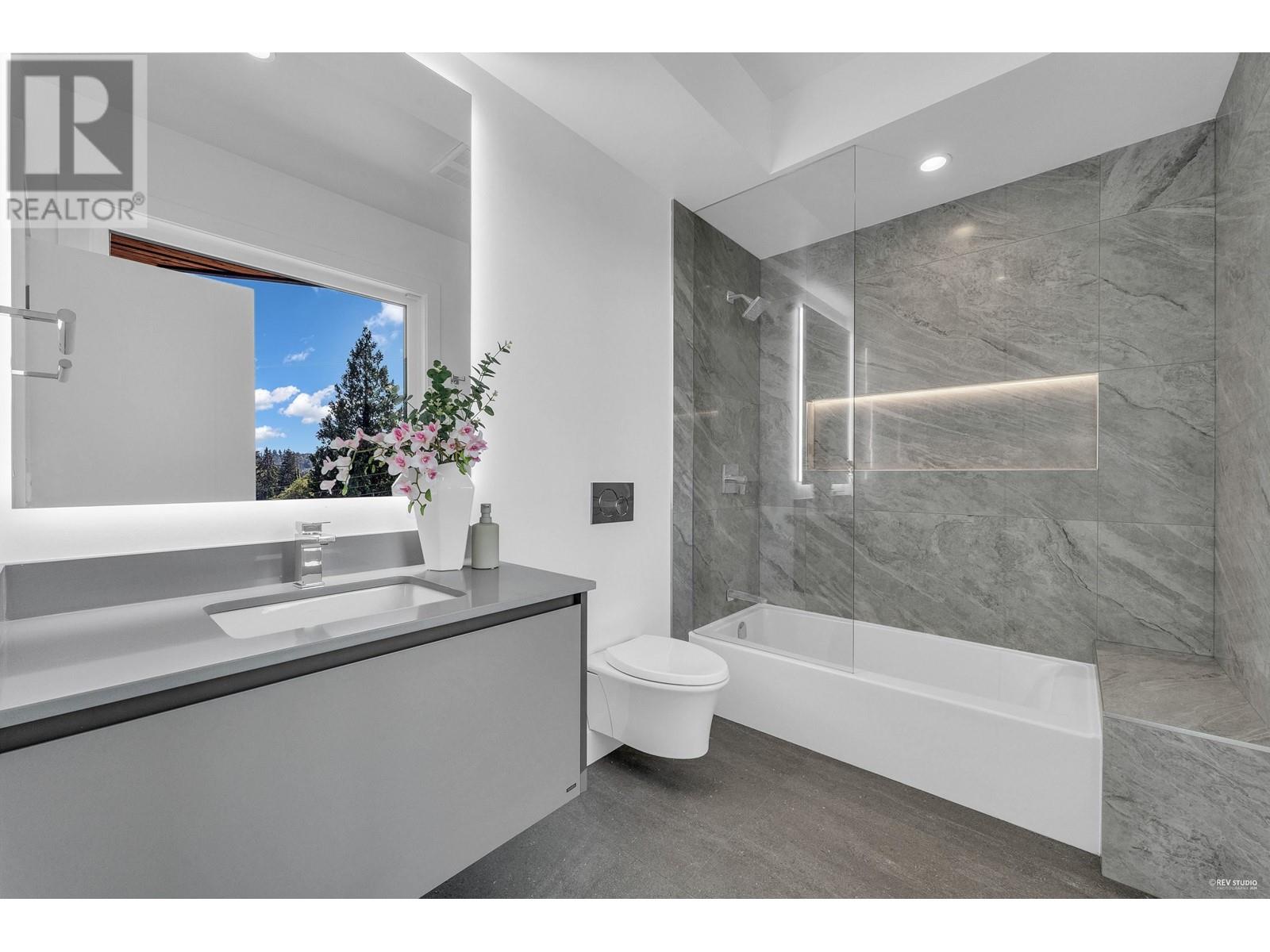 1029 Esplanade Avenue, West Vancouver, British Columbia  V7T 1G2 - Photo 29 - R2985291