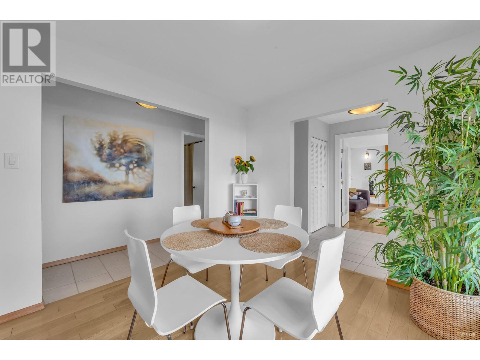 540 Craigmohr Drive, West Vancouver, British Columbia  V7S 1W6 - Photo 11 - R2985295