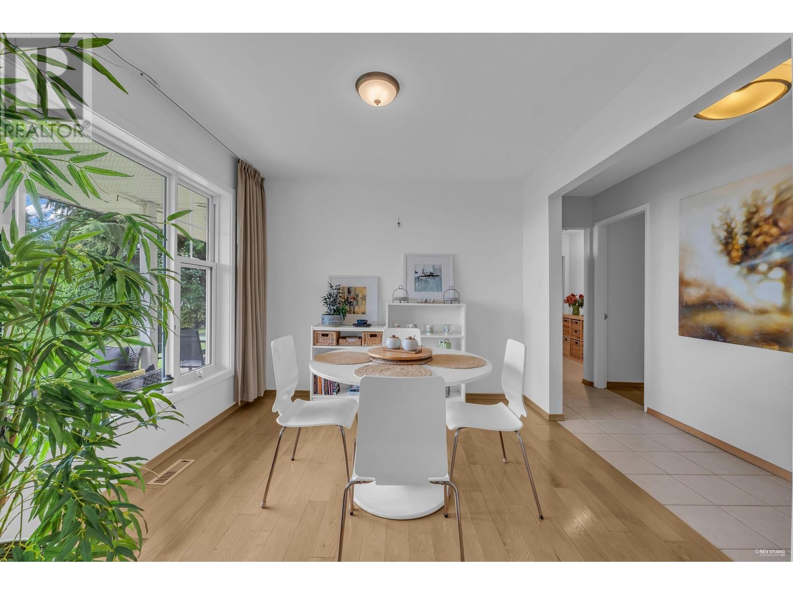 540 Craigmohr Drive, West Vancouver, British Columbia  V7S 1W6 - Photo 12 - R2985295