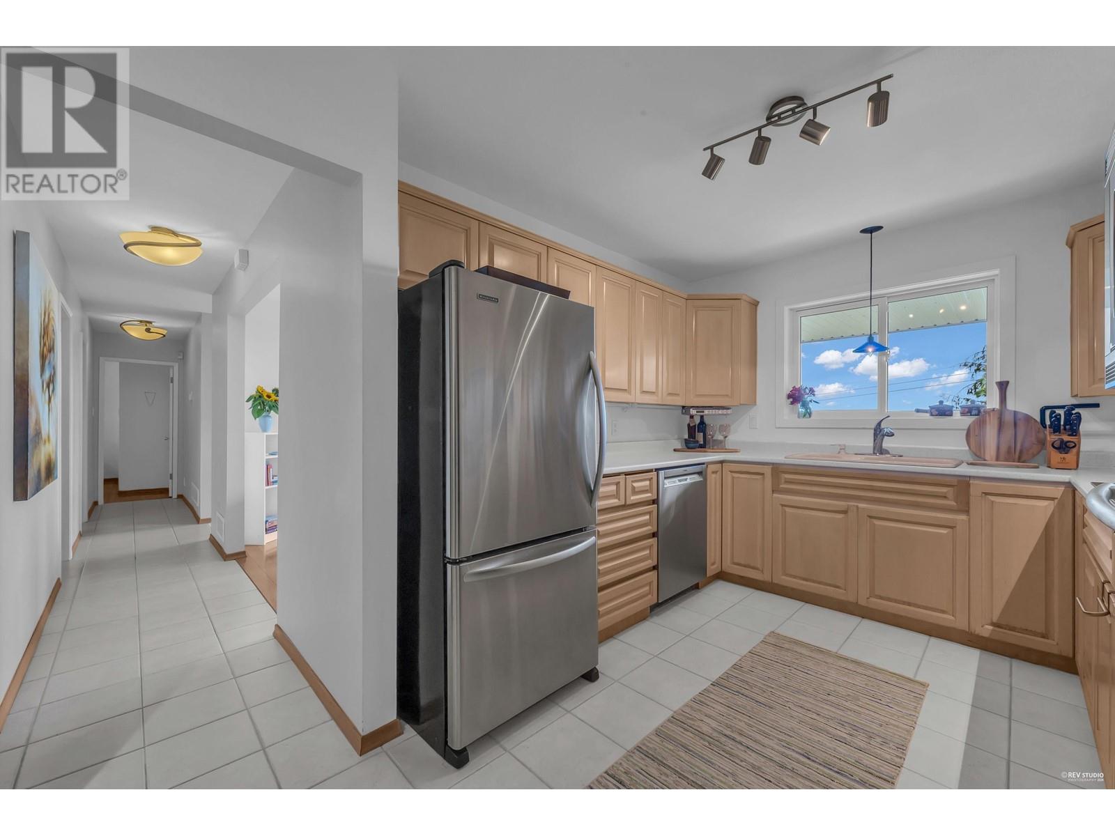 540 Craigmohr Drive, West Vancouver, British Columbia  V7S 1W6 - Photo 13 - R2985295