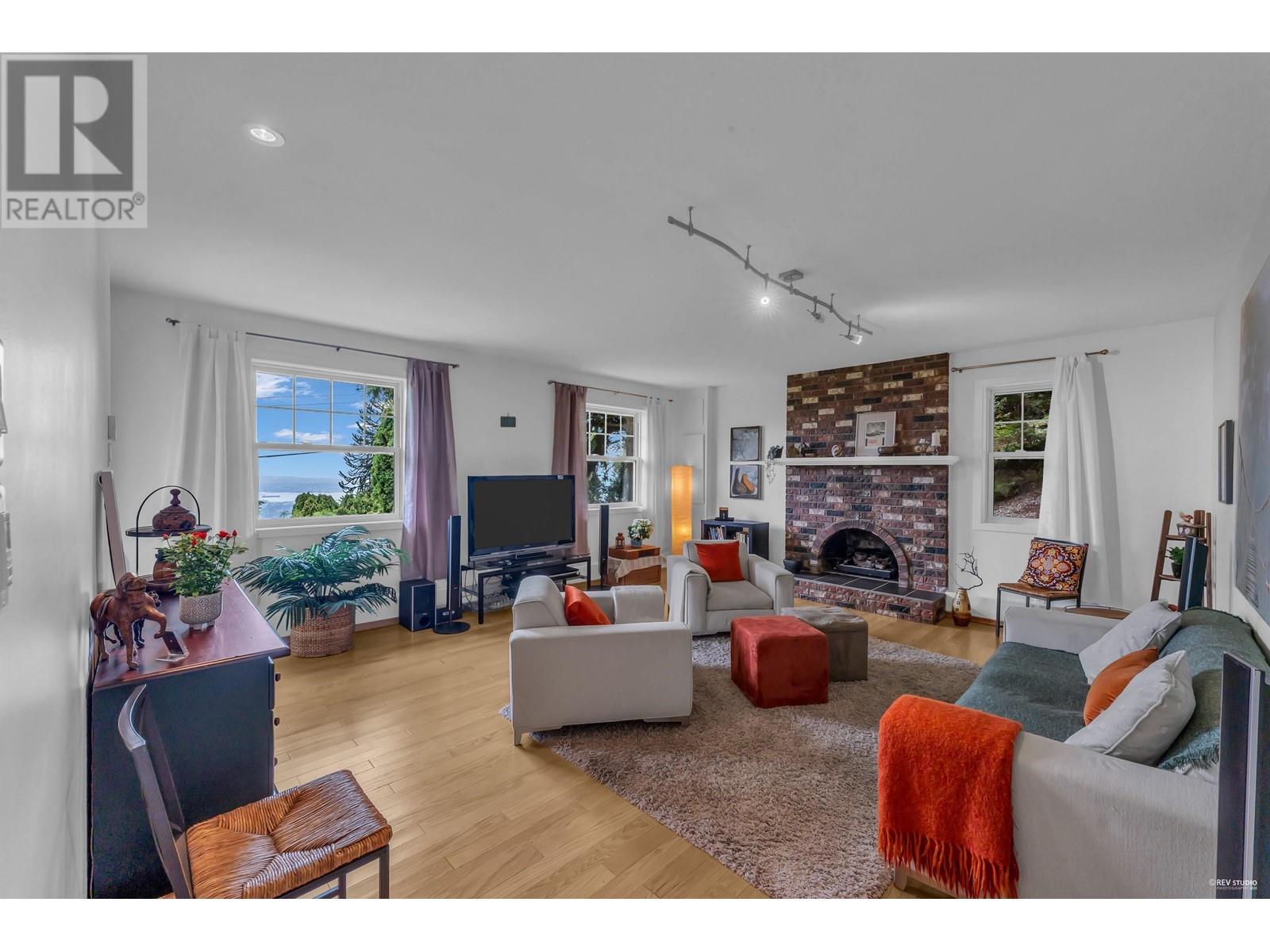 540 Craigmohr Drive, West Vancouver, British Columbia  V7S 1W6 - Photo 18 - R2985295