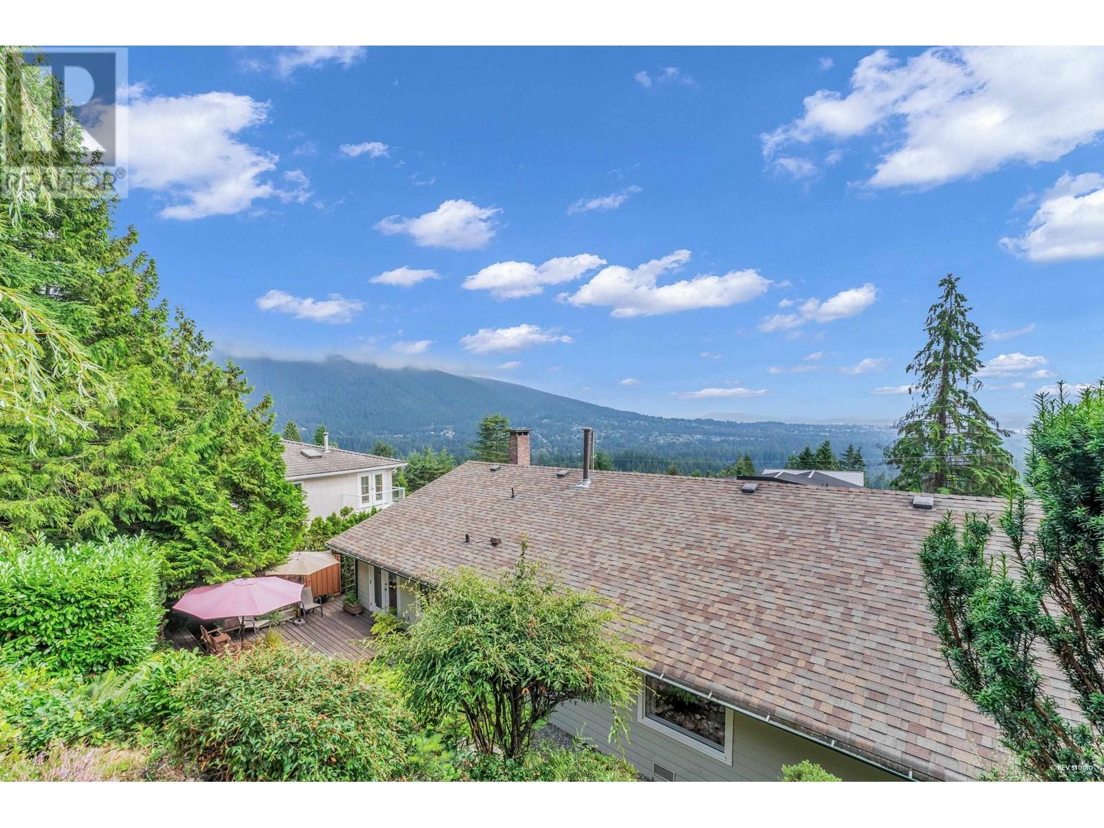 540 Craigmohr Drive, West Vancouver, British Columbia  V7S 1W6 - Photo 32 - R2985295