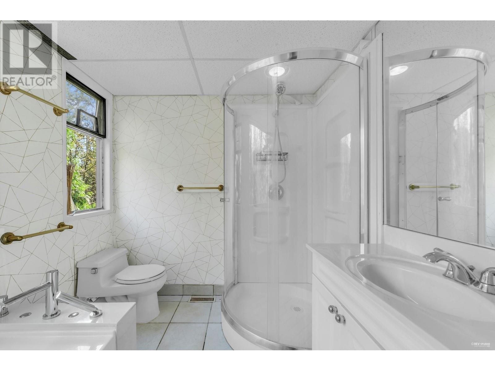 568 St. Andrews Place, West Vancouver, British Columbia  V7S 1V8 - Photo 22 - R2985304