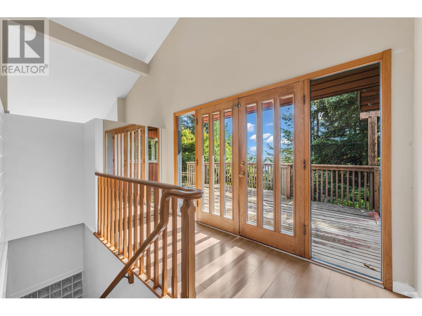 568 St. Andrews Place, West Vancouver, British Columbia  V7S 1V8 - Photo 27 - R2985304