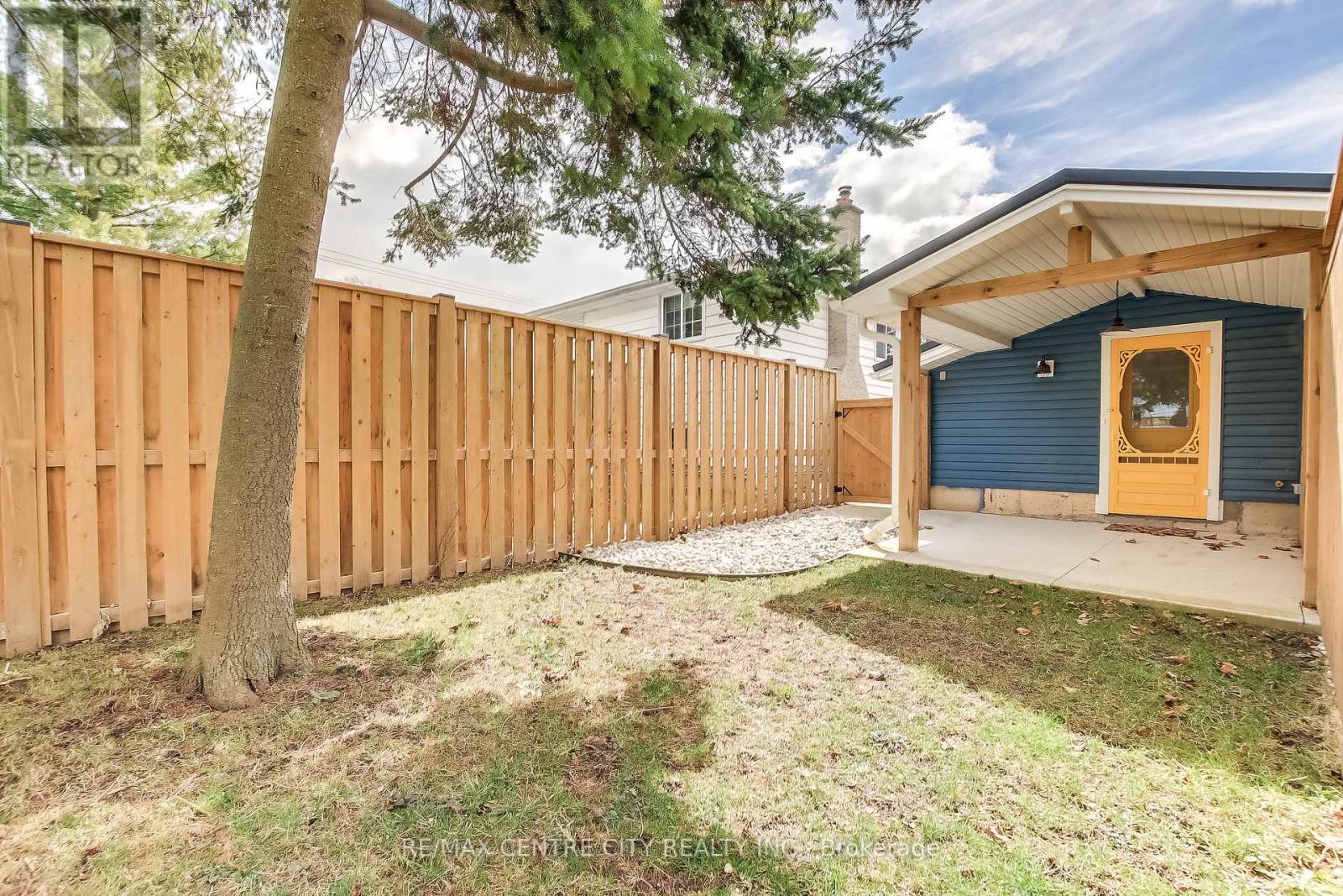 Lower - 329 Smith Street, Central Elgin, Ontario  N5L 1C6 - Photo 16 - X12056355