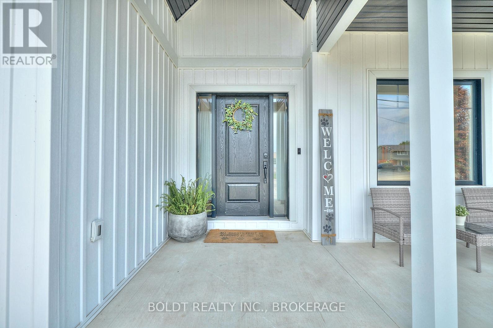 Property at 4286 VICTORIA AVENUE image 4